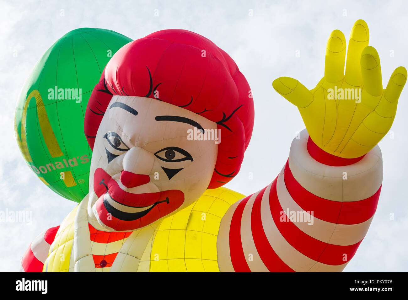 Longleat, Wiltshire, Royaume-Uni. 15 Sep, 2018. Temps parfait pour voler les montgolfières à Longleats Sky Safari. Ronald McDonald forme spéciale ballon à air chaud. Credit : Carolyn Jenkins/Alamy Live News Banque D'Images