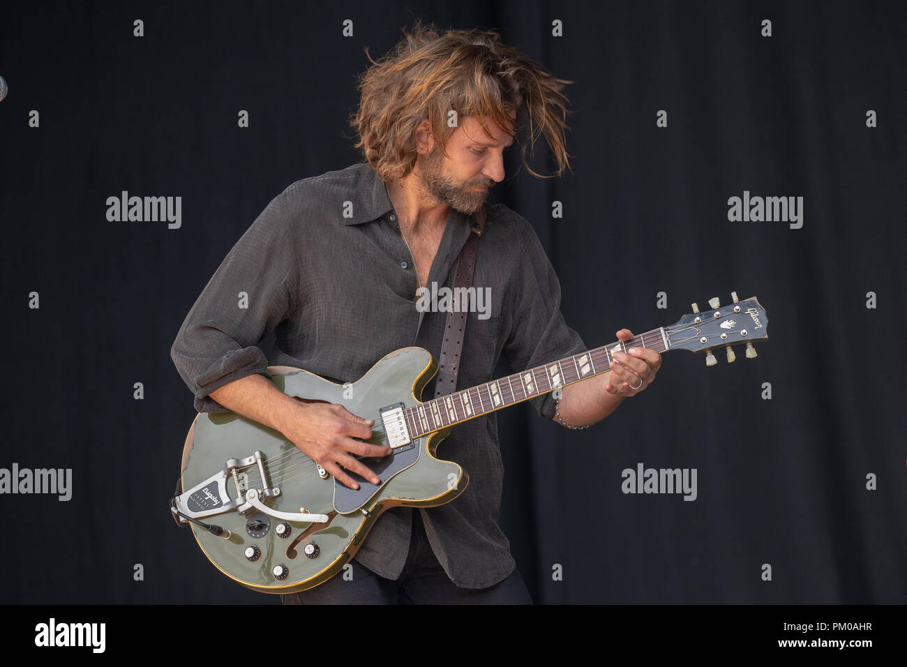 L'acteur américain Bradley Cooper tournage des scènes pour son nouveau film Une étoile est née sur la Pyramide étape à Glastonbury Festival 2017 Banque D'Images