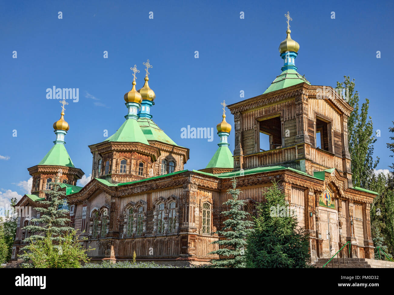 Orthodoxe russe historique la cathédrale Holy Trinity à Karakol, le Kirghizistan. Premier détruit par un tremblement de terre de 1889 et les incendies, Banque D'Images