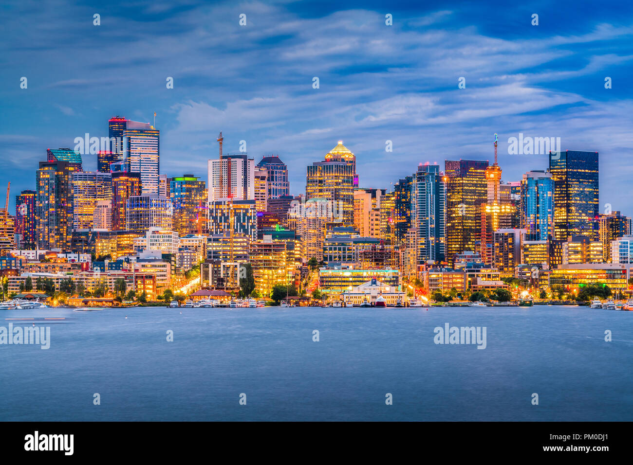 Seattle, Washington, USA skyline on Lake Union au crépuscule. Banque D'Images
