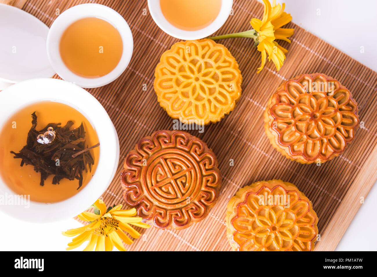 Mooncake. Festival de mi-automne chinois de la nourriture. Banque D'Images