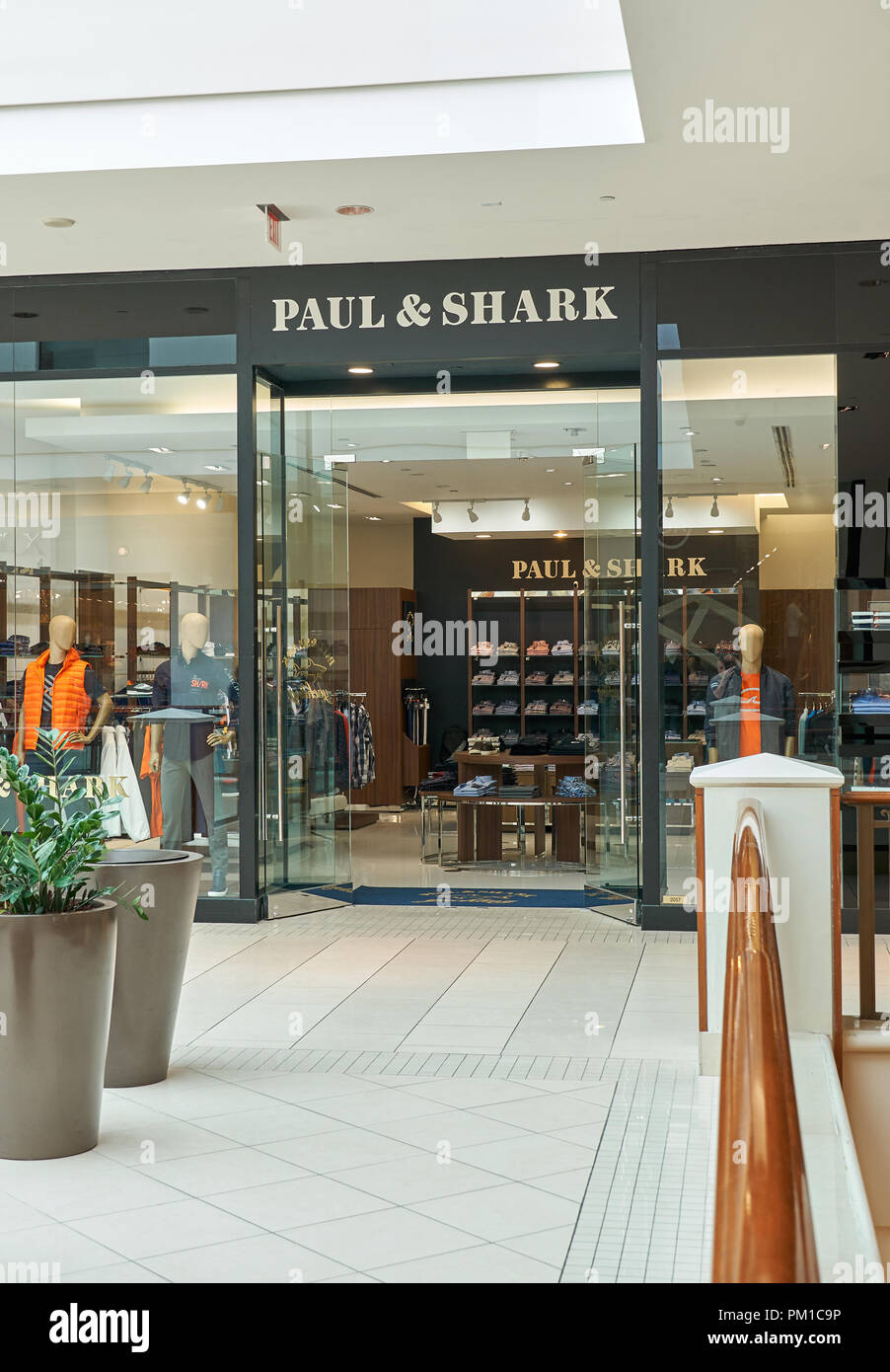 AVENTURA, USA - Le 23 août 2018 : célèbre boutique dans le centre commercial Aventura Mall. Paul et Shark est une marque de vêtements italienne fondée par Paolo Dini Banque D'Images