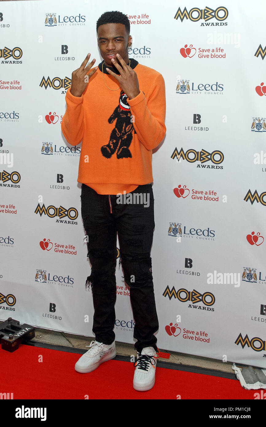 Rappeur britannique pas3s sur le tapis rouge à la MOBO Awards 2017. Ne3s, vrai nom Lukman Odunaike, est né à Londres en 1998. Banque D'Images