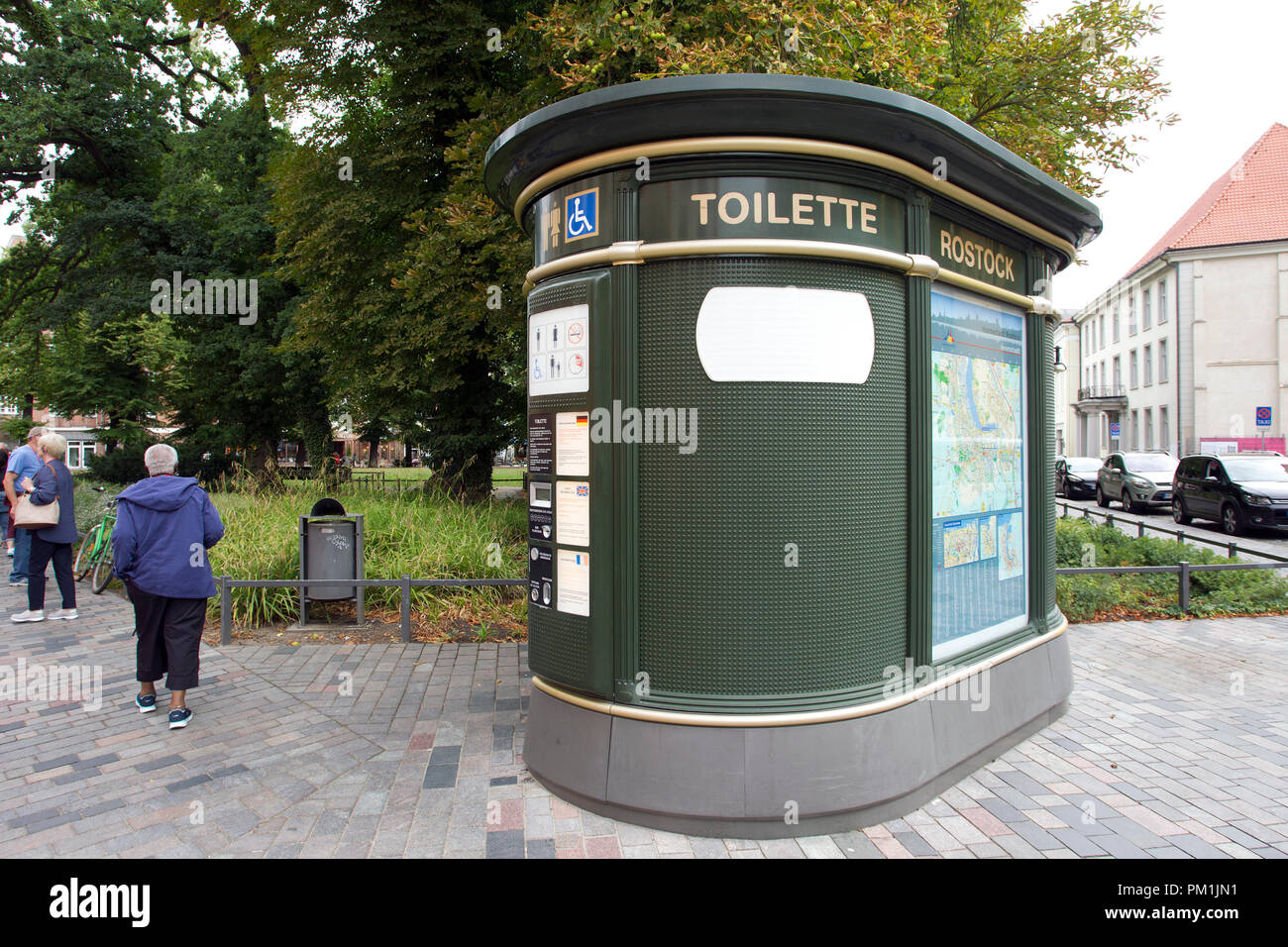 Toilettes publiques dans la rue, à Rostock, Allemagne Banque D'Images