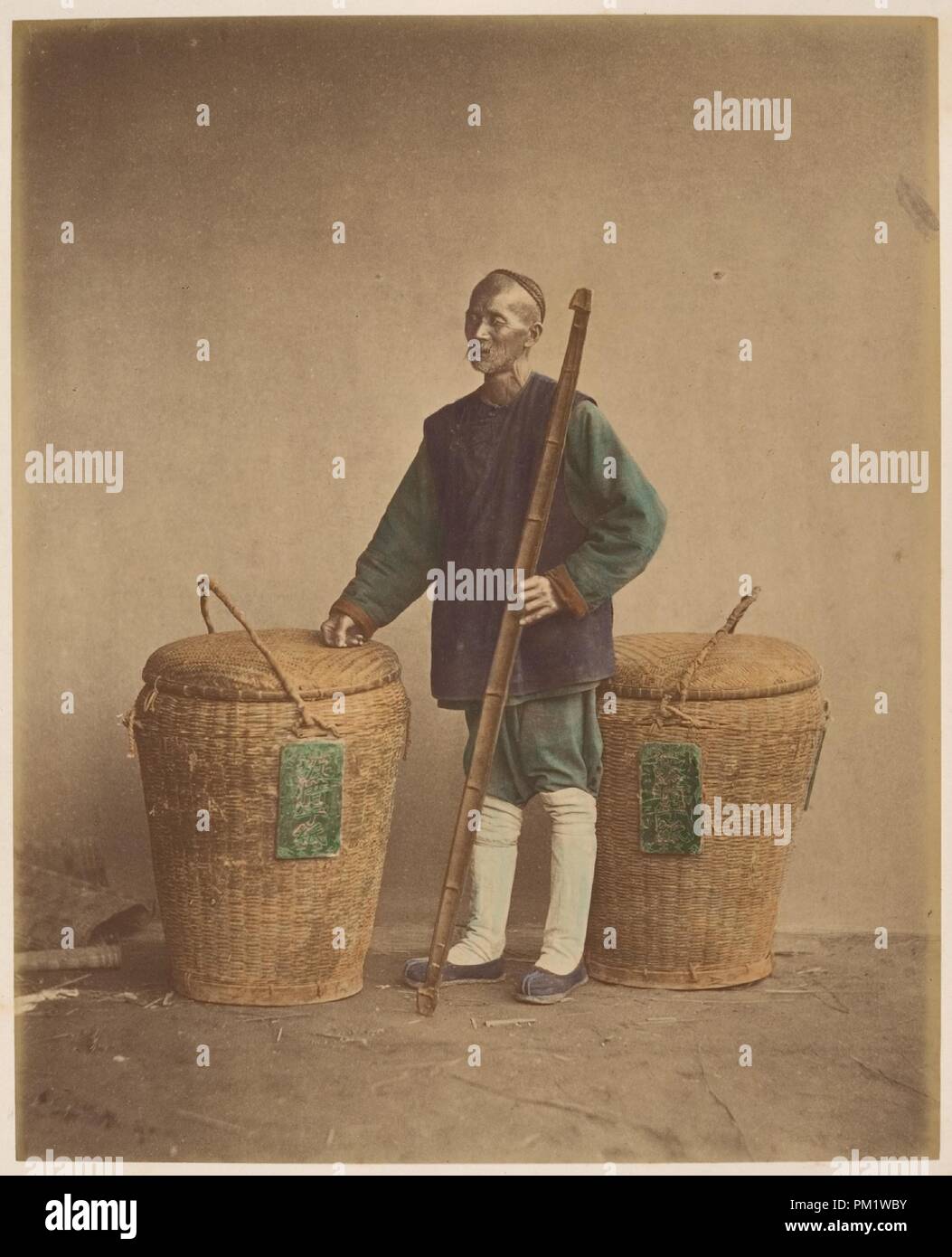 Chiffonnier. Artiste : Inconnu. Dimensions : 23,7 x 19,2 cm (9 5/16 x 7 9/16 in.). Date : 1870. Musée : Metropolitan Museum of Art, New York, USA. Banque D'Images