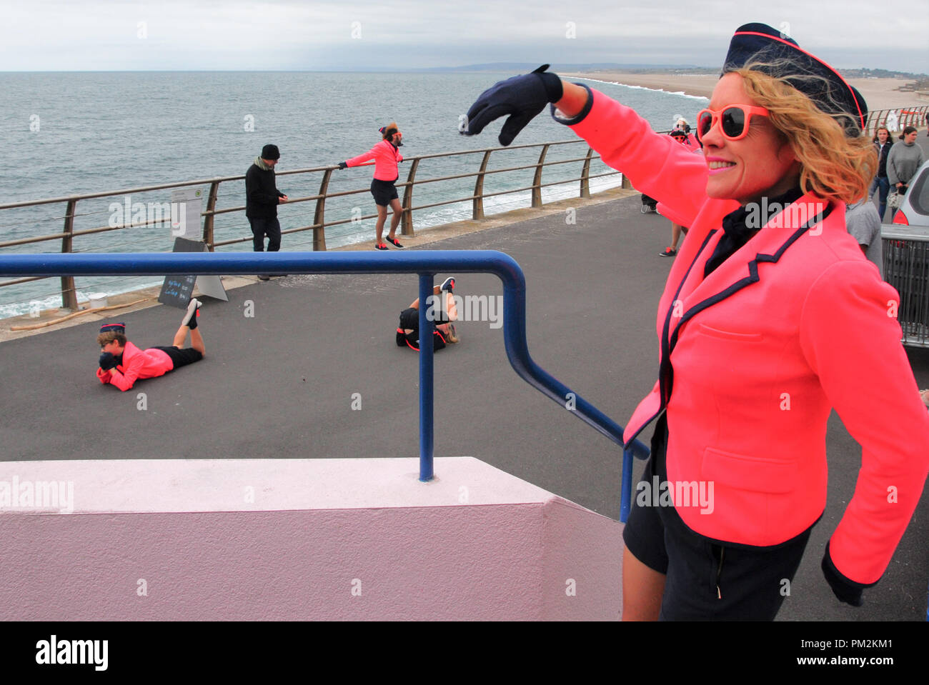 Portland. 17 septembre 2018. Mlle de jambe du coup 'Portland Promettes' combiner la danse, musique, comédie et montrer "off" à divers endroits sur l'île, y compris Portland Bill Crédit : Stuart fretwell/Alamy Live News Banque D'Images