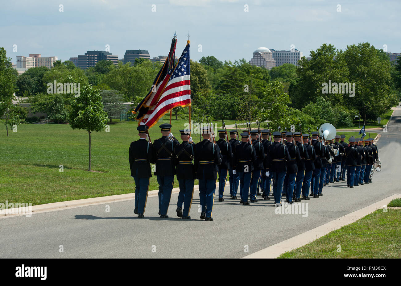 États-unis - le 11 juin : le capitaine George L. Barton de l'armée américaine, 101e Division aéroportée a été enterré aujourd'hui au cimetière national d'Arlington Arlington vierge Banque D'Images