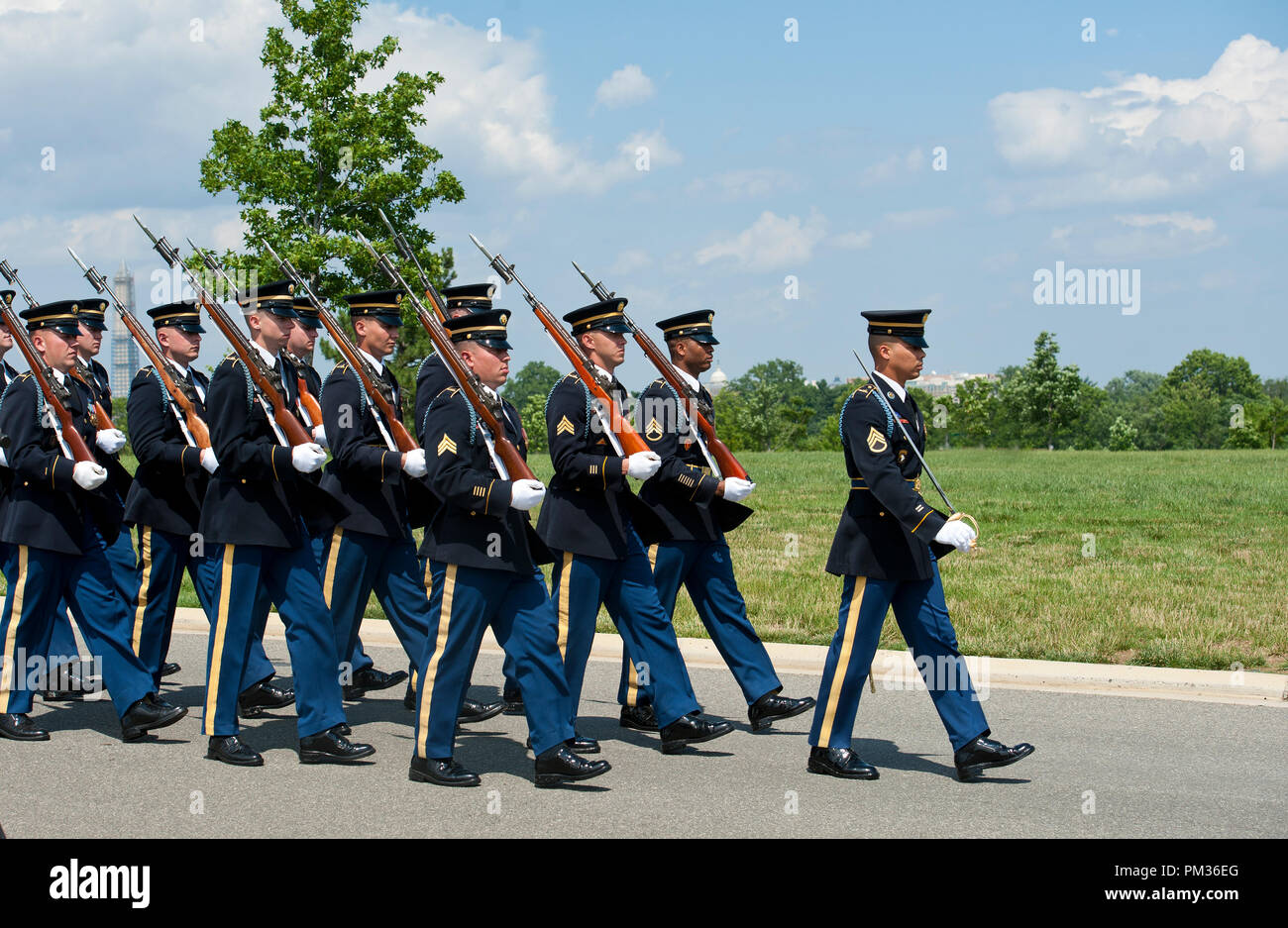 États-unis - le 11 juin : le capitaine George L. Barton de l'armée américaine, 101e Division aéroportée a été enterré aujourd'hui au cimetière national d'Arlington Arlington vierge Banque D'Images