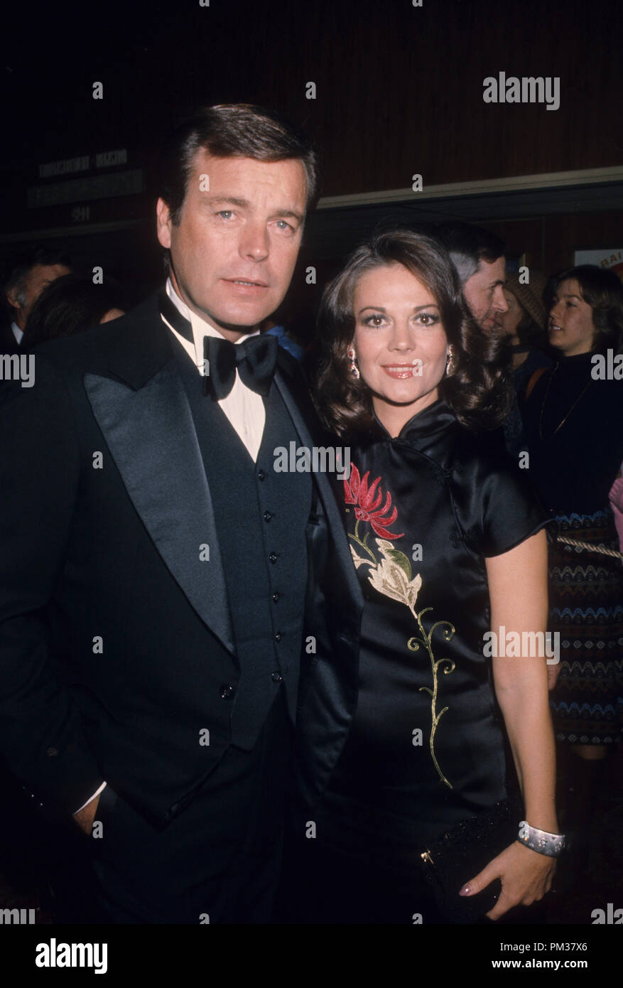 Natalie Wood et son mari Robert Wagner, vers 1976. Référence de fichier #  1111_013THA Banque D'Images