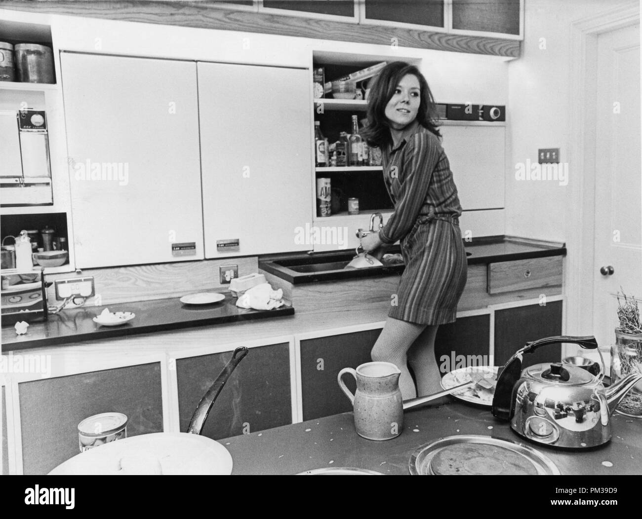 Diana Rigg, vers 1972 © CCR /Le Hollywood Archive - Tous droits réservés référence #  1294 018THA Banque D'Images