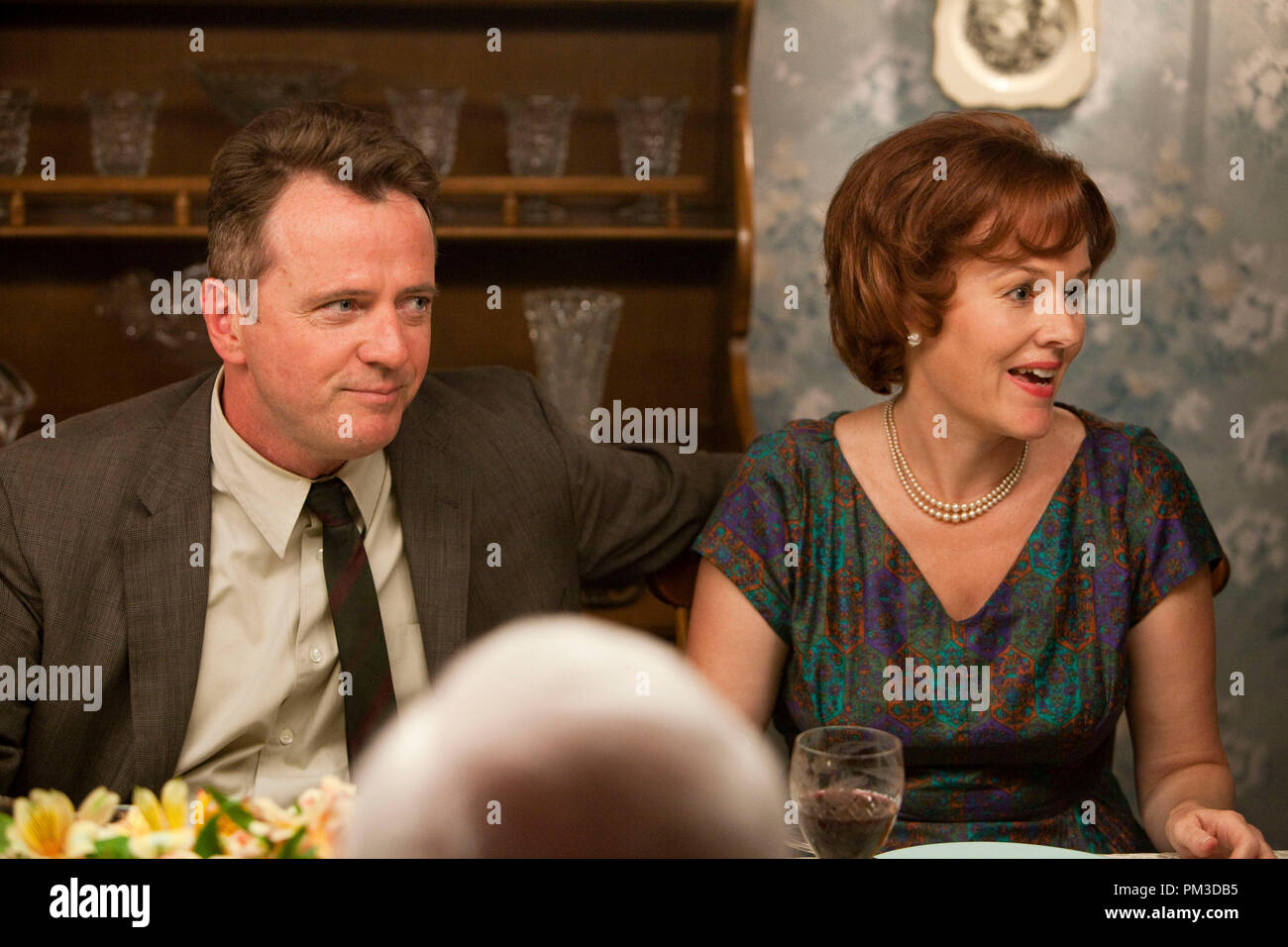 (L-r) AIDAN QUINN comme Richard Baker et PENELOPE ANN MILLER comme Trina Baker à Castle Rock Entertainment de passage à l'âge de la comédie romantique "retourné", un communiqué de Warner Bros Pictures. Banque D'Images