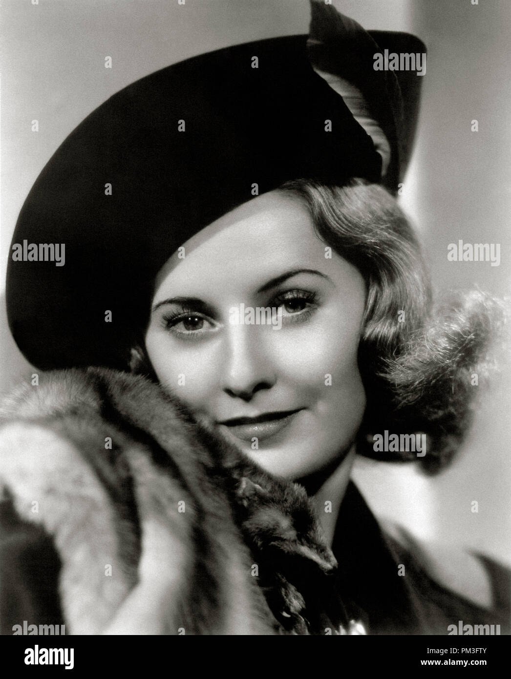 Barbara Stanwyck, vers 1940. Référence #  30732 Fichier 205THA Banque D'Images