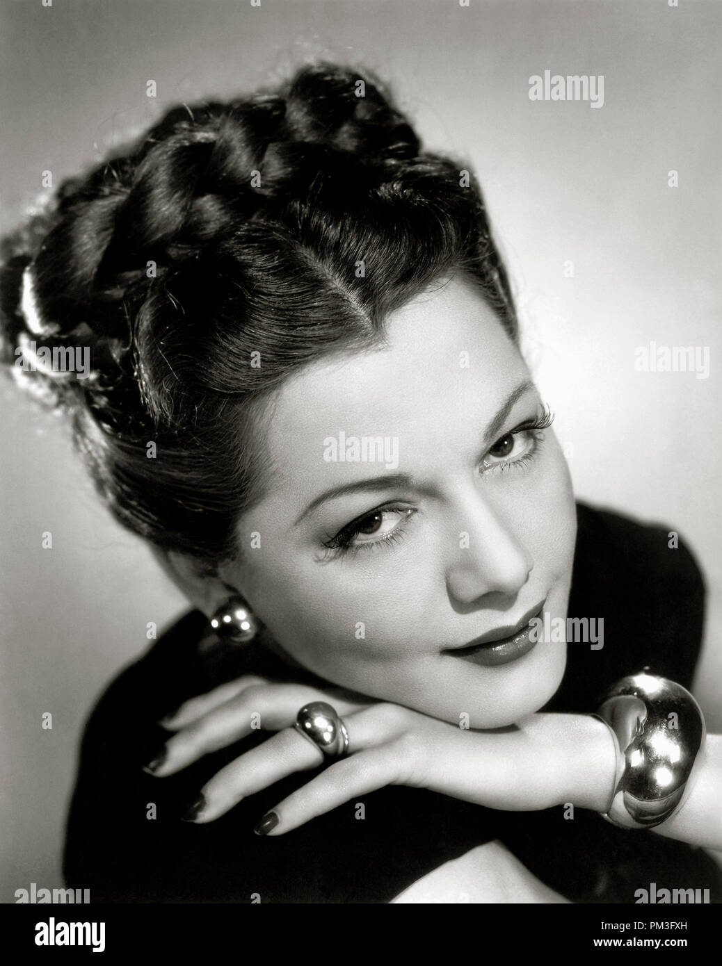 Maria Montez, vers 1941. Référence #  30732 Fichier 247THA Banque D'Images