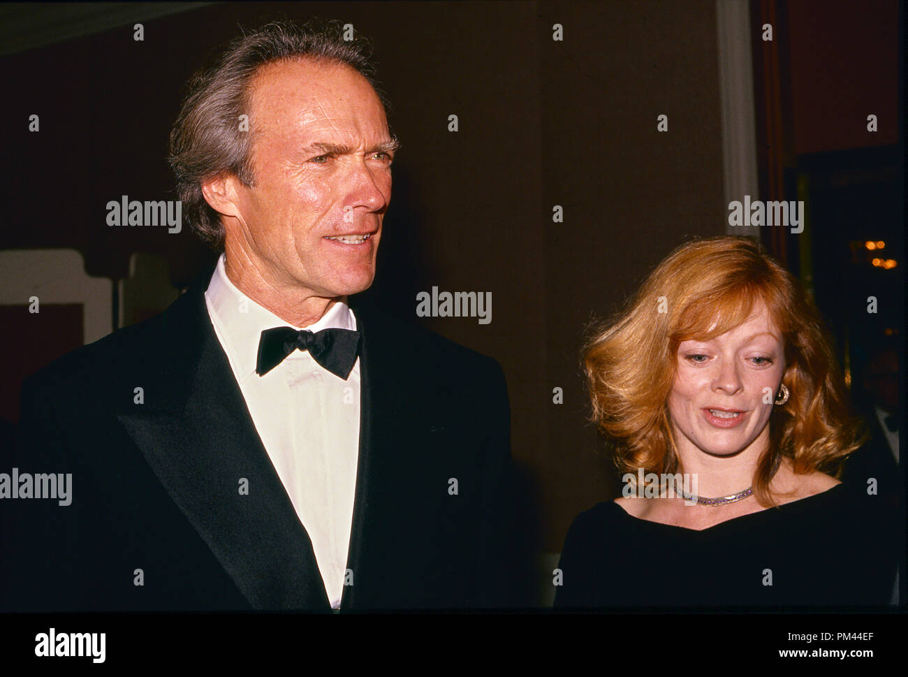Clint Eastwood et Frances Fisher, vers 1993. Référence # 1022 003THA © CCR /Le Hollywood Archive - Tous droits réservés. Banque D'Images