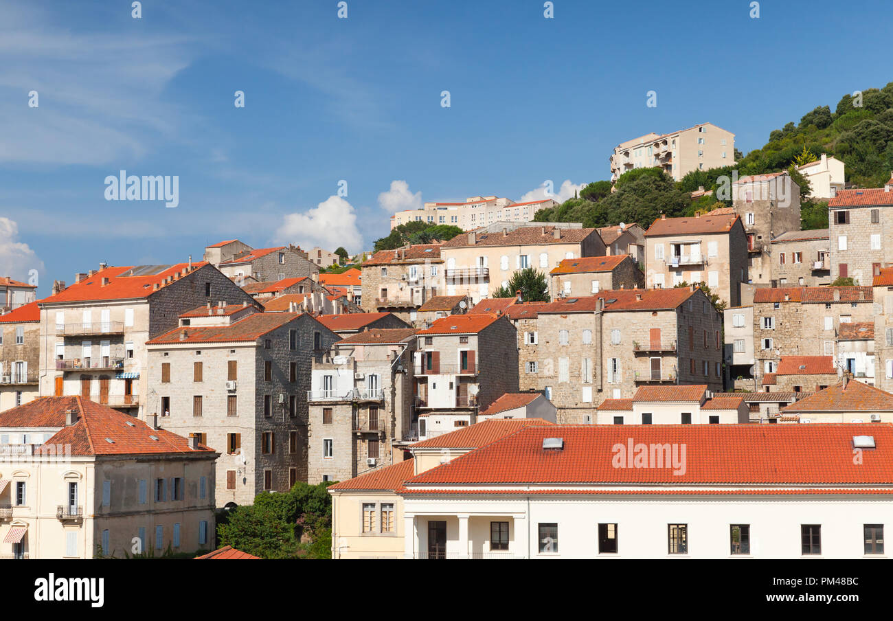 Sartene, ville paysage urbain de l'été. Corse-du-Sud, France Banque D'Images