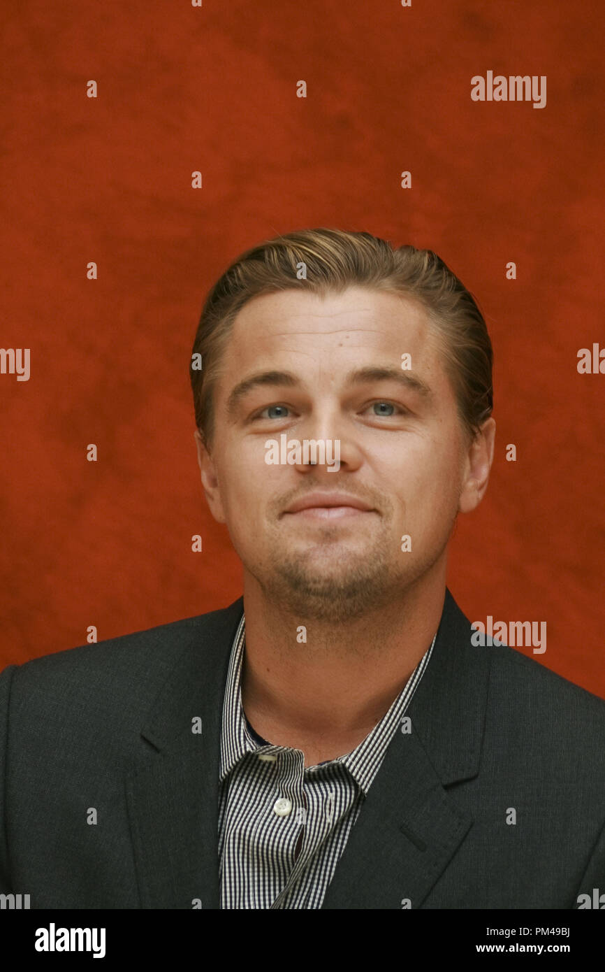 Leonardo DiCaprio 'Création' Session de portrait, le 24 juin 2010. La reproduction par les tabloïds américains est absolument interdit. Référence #  30305 Fichier 022CCR pour un usage éditorial uniquement - Tous droits réservés Banque D'Images