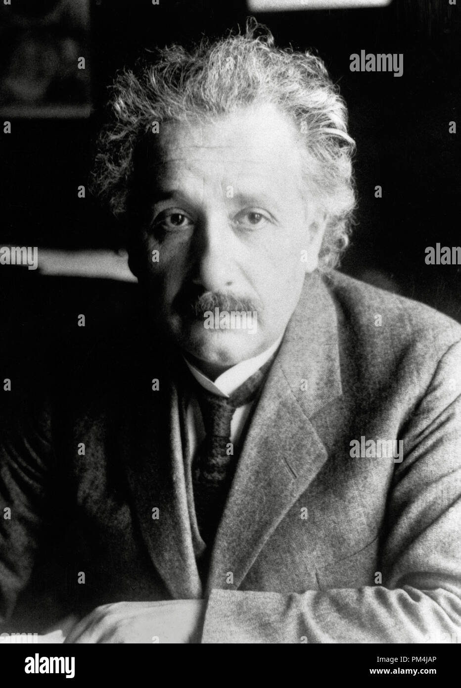 L'Allemand Albert Einstein, physicien théorique vers 1929 Référence #  1003 641THA Banque D'Images