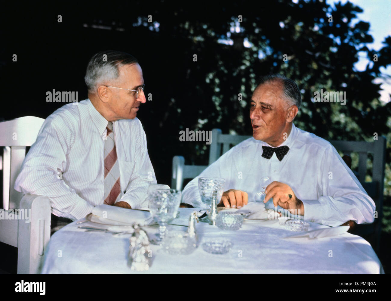 Le président Franklin D. Roosevelt et le Vice-président Harry Truman, le 18 août 1944 Référence de fichier #  1003 736THA Banque D'Images