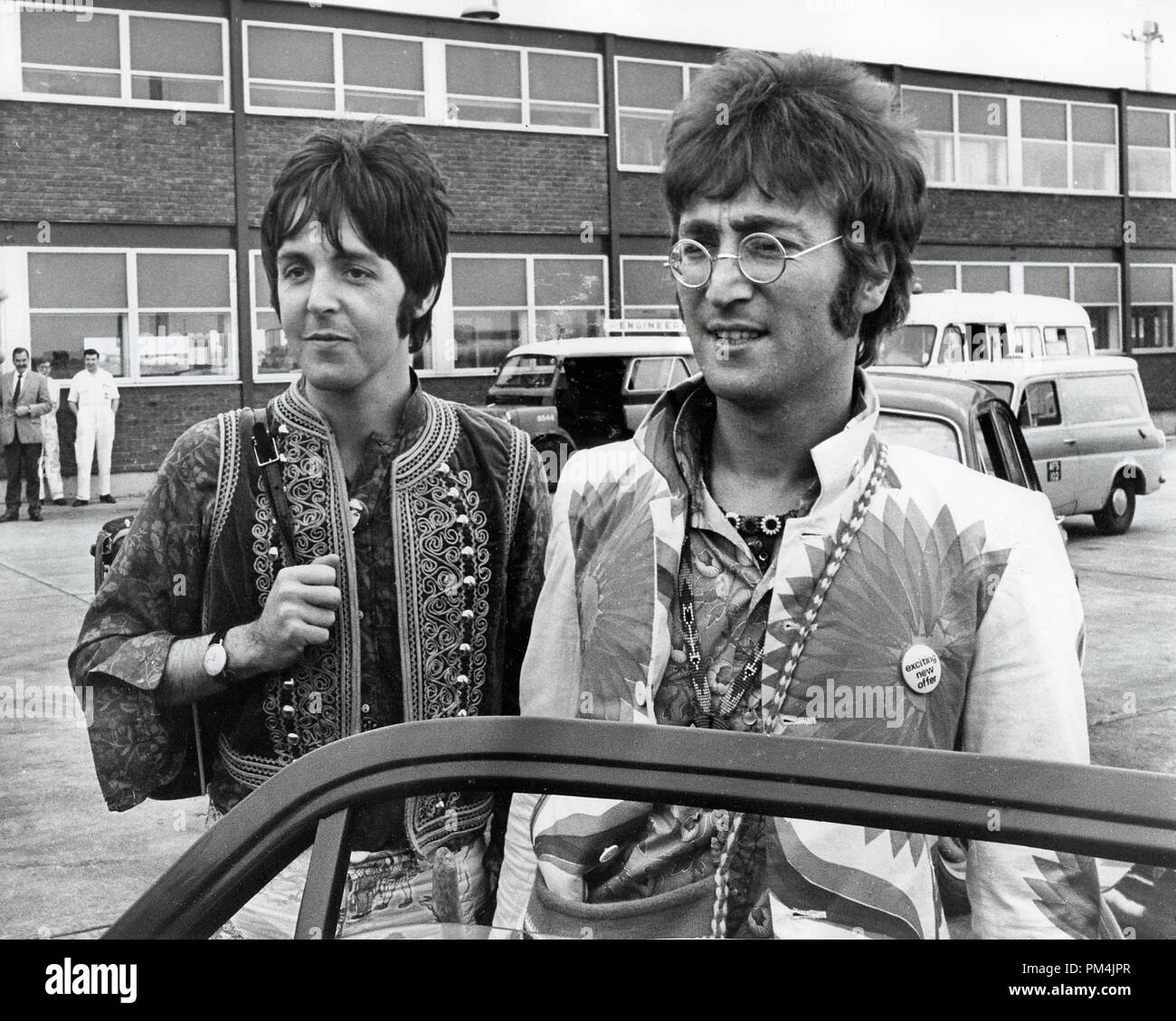 Beatles John Lennon et Paul McCartney, Londres 1967. Référence # 1013 Fichier 001 THA © CCR /Le Hollywood Archive - Tous droits réservés. Banque D'Images