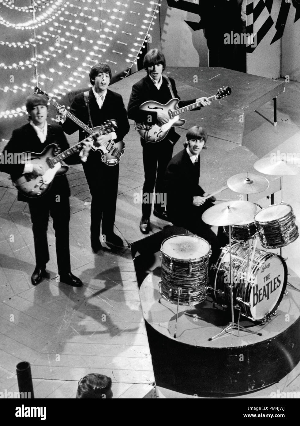 Les Beatles, John Lennon, Paul McCartney, George Harrison et Ringo Starr,1966. Référence # 1013 Fichier 068 THA © CCR /Le Hollywood Archive - Tous droits réservés. Banque D'Images