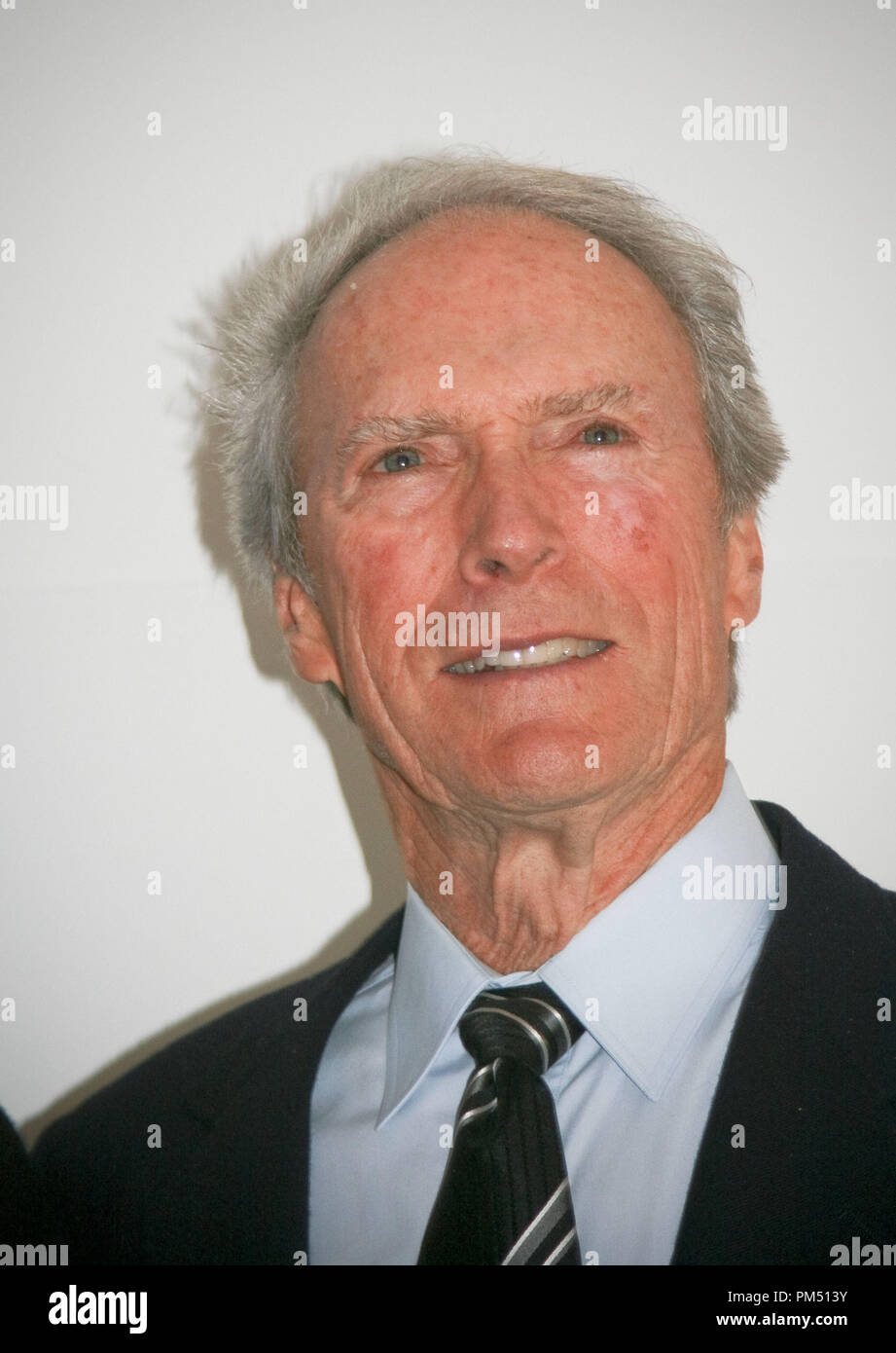 Portrait de Clint Eastwood Session, 2 décembre 2008. La reproduction par les tabloïds américains est absolument interdit. Référence #  30135 Fichier 05CCR pour un usage éditorial uniquement - Tous droits réservés Banque D'Images