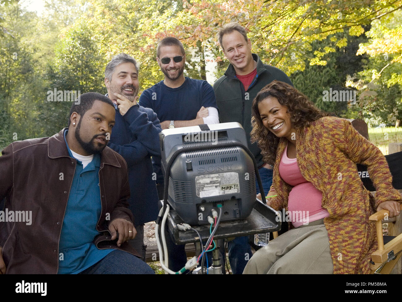 Publicité studio de toujours "Sommes-nous encore fait ?' Ice Cube, directeur Steve Carr, producteur Matt Alvarez, producteur Todd Garner, Nia Long © 2007 Columbia Pictures Crédit Photo : Rob McEwan Référence #  30738706THA pour un usage éditorial uniquement - Tous droits réservés Banque D'Images