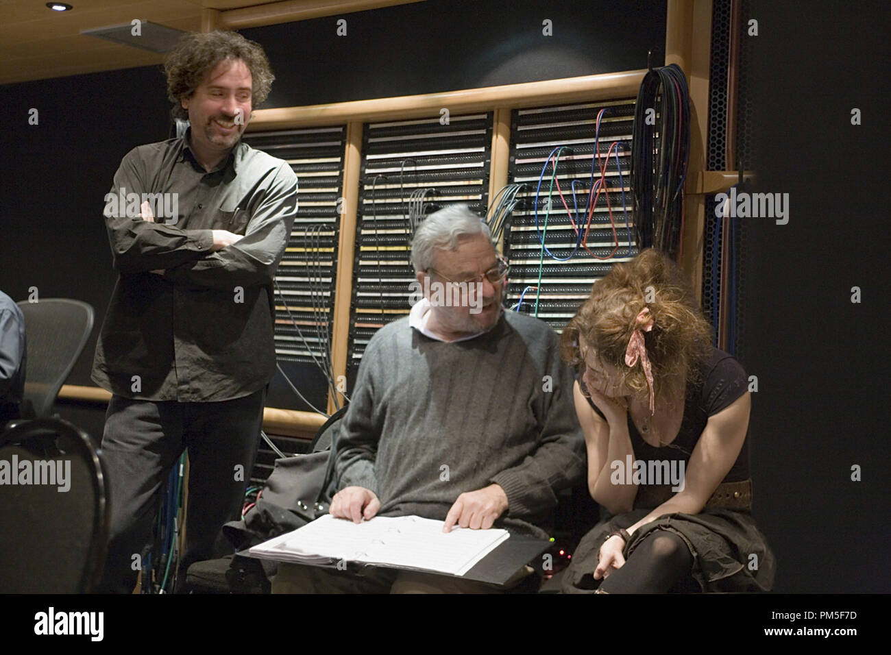 Publicité studio de 'Sweeney Todd encore : l' administrateur Tim Burton, compositeur Stephen Sondheim, Helena Bonham Carter © 2007 Warner Crédit photo : Leah Gallo Référence de fichier #  307381443THA pour un usage éditorial uniquement - Tous droits réservés Banque D'Images