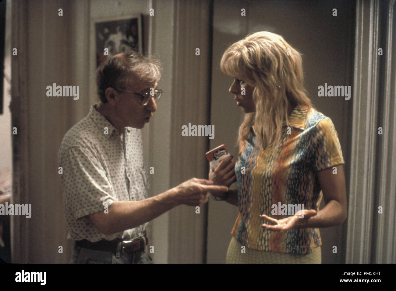 Photo du film / photos promotionnelles de 'petit moment Crooks' Woody Allen, Tracey Ullman © 2000 Dream Works Crédit Photo : John Clifford Référence # 30846215THA pour un usage éditorial uniquement - Tous droits réservés Banque D'Images