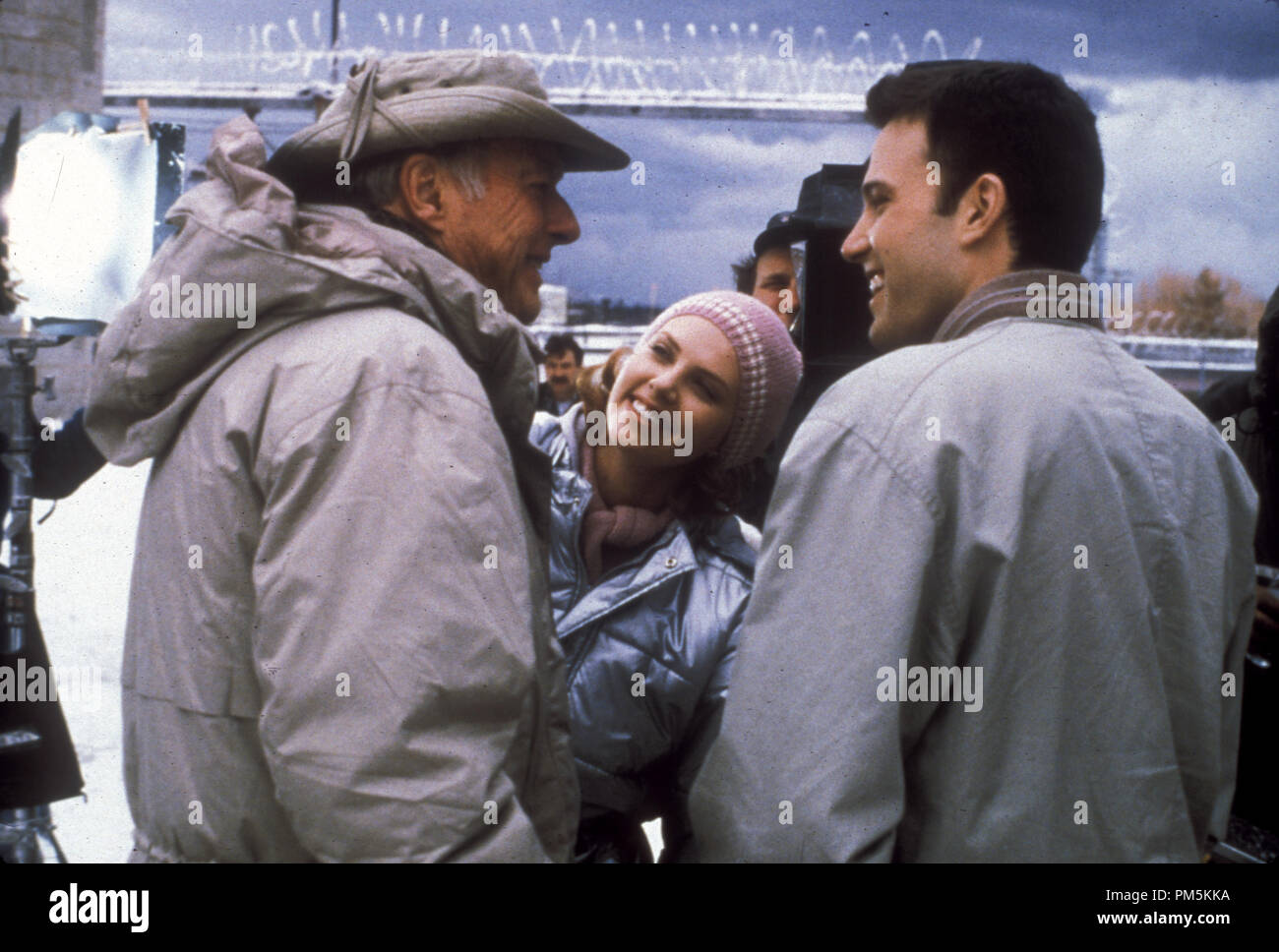Photo du film / photos promotionnelles de 'Jeux' Rennes Directeur John Frankenheimer, Charlize Theron, Ben Affleck © 2000 Dimension FIlms Crédit Photo : Rob McEwan Référence #  30846254THA pour un usage éditorial uniquement - Tous droits réservés Banque D'Images