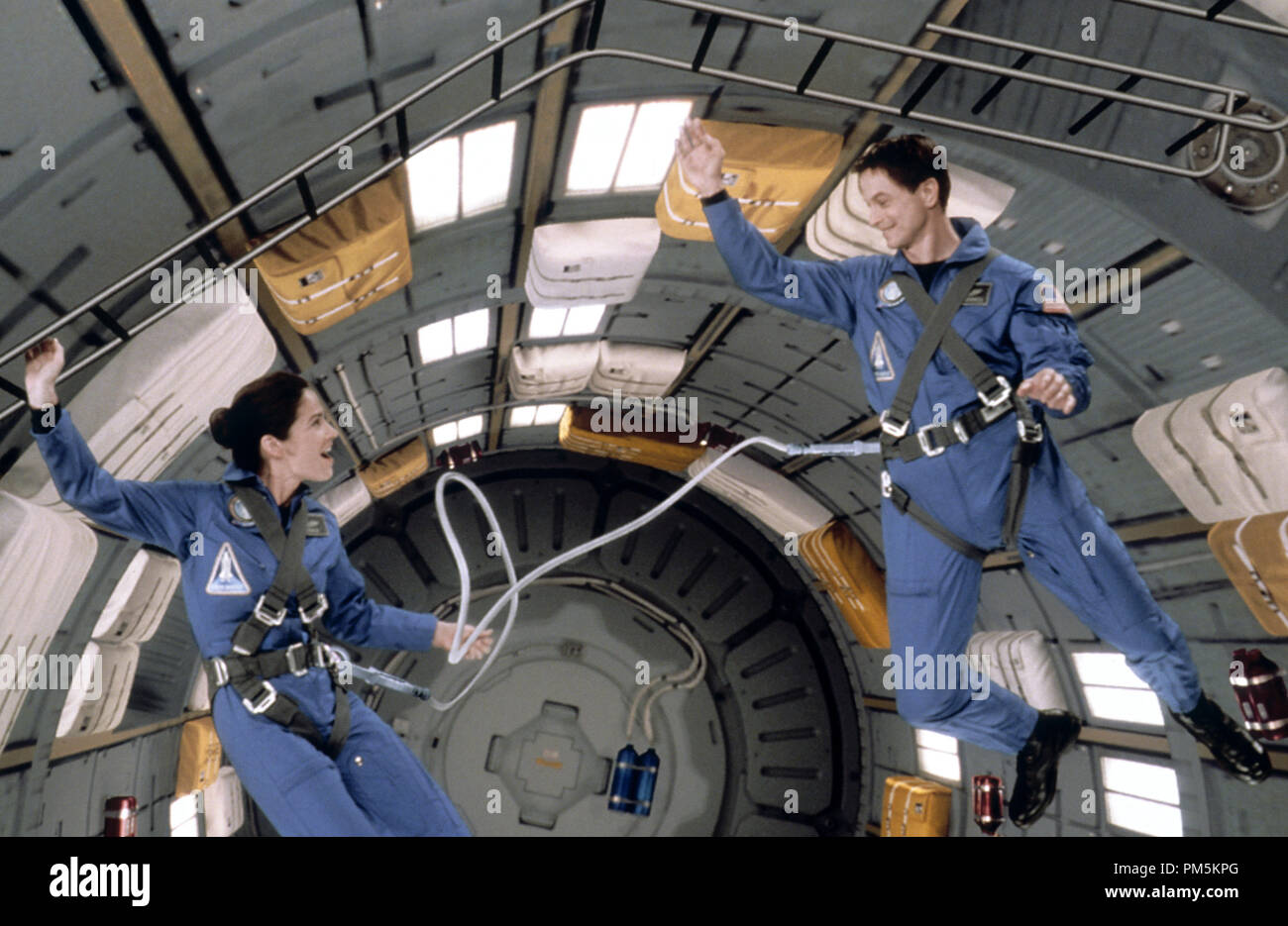 Photo du film / photos promotionnelles de "Mission to Mars" Kim Delaney, Gary Sinise © 2000 Touchstone Pictures Référence #  30846341THA pour un usage éditorial uniquement - Tous droits réservés Banque D'Images