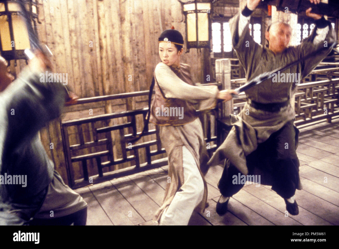 Photo du film / photos promotionnelles de 'Tigre et Dragon' Zhang Ziyi © 2000 Sony Pictures Classics Crédit photo : Chan Kam Chuen Référence #  30846666THA pour un usage éditorial uniquement - Tous droits réservés Banque D'Images