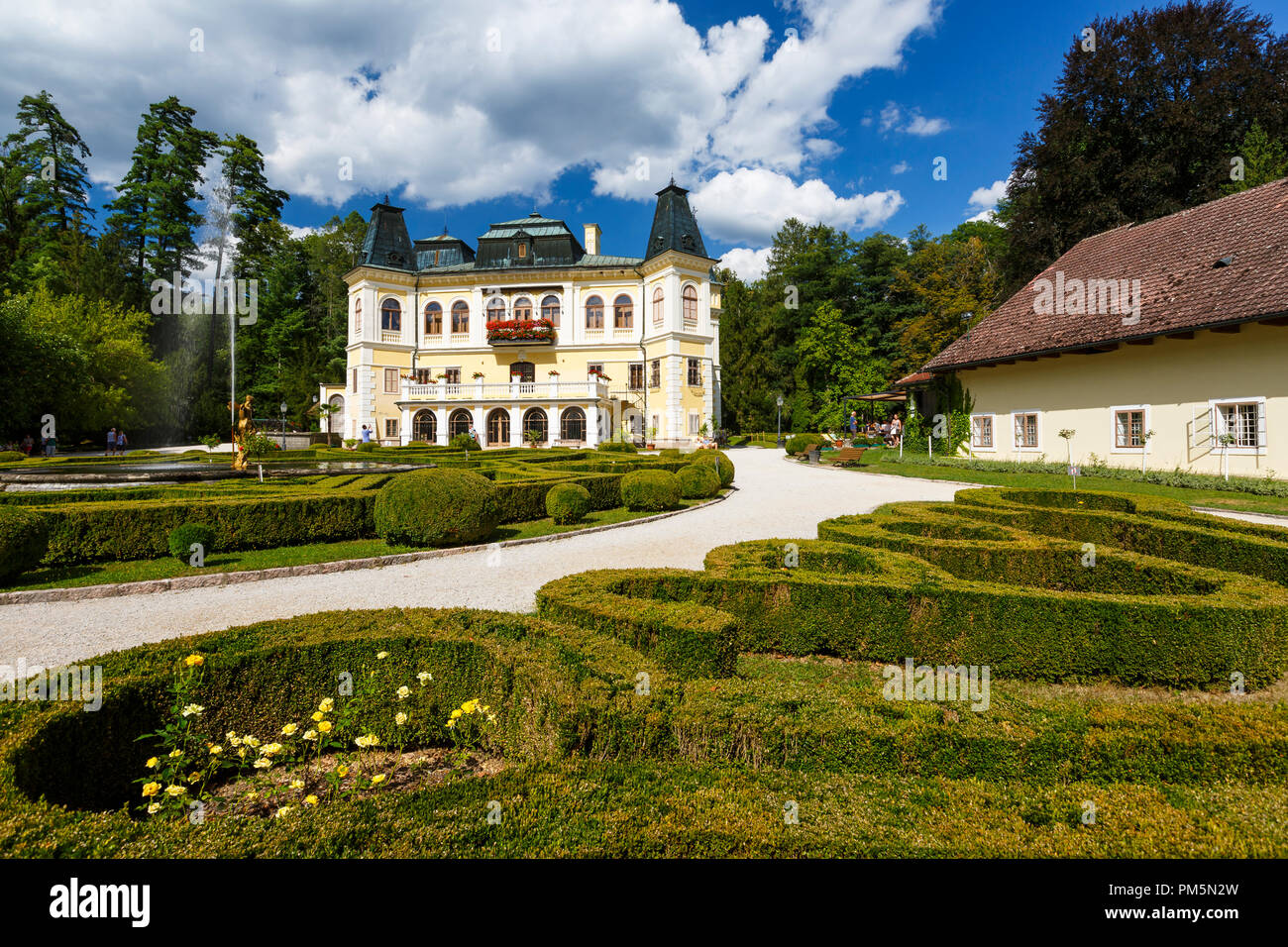 Betliar, Slovaquie - 12 août 2018 : Renaissance-Baroque manoir de chasse de Betliar en Slovaquie orientale. Banque D'Images