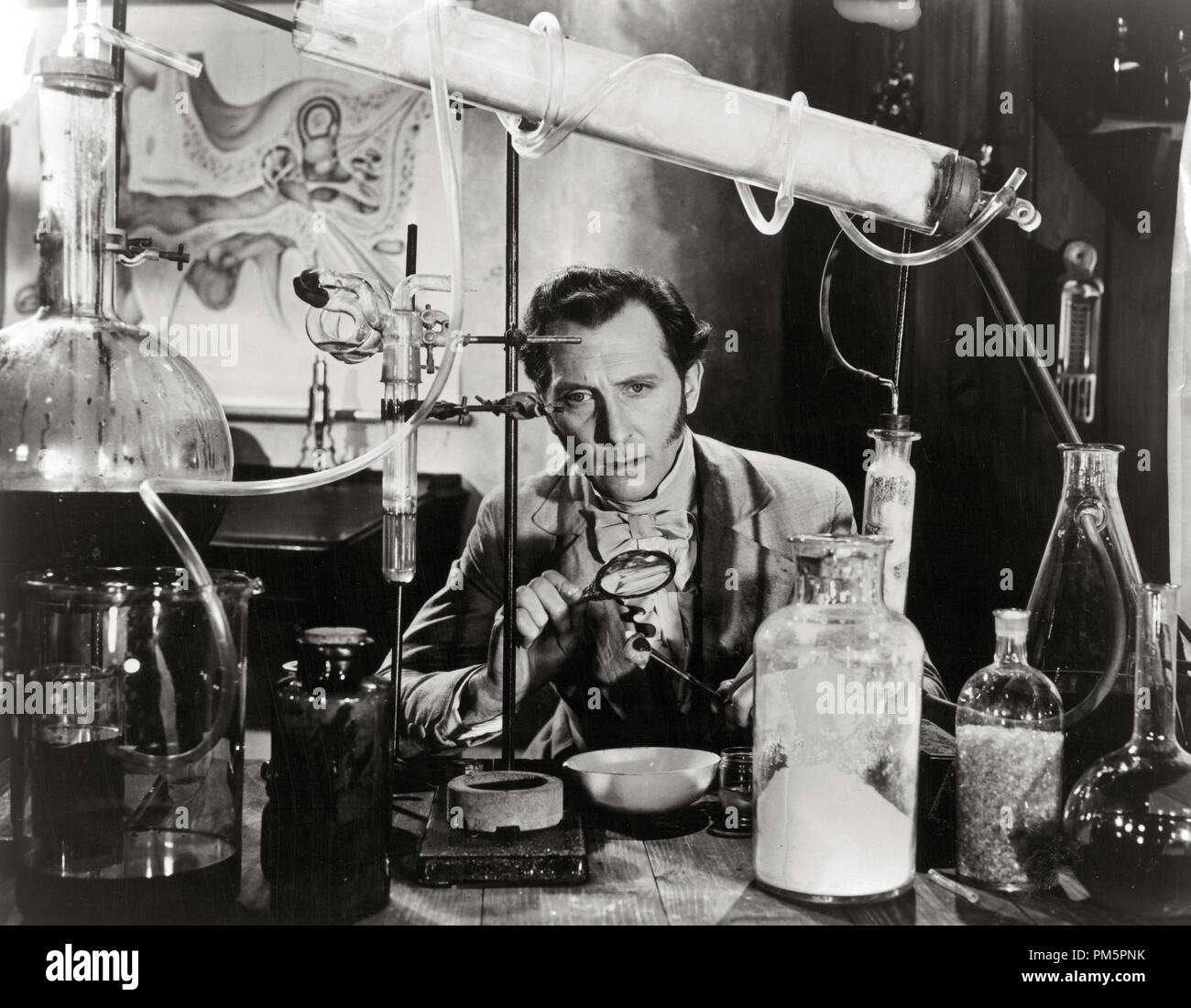 Peter Cushing 'Frankenstein créa la femme" de référence de dossier marteau 1967 30928 859THA Banque D'Images