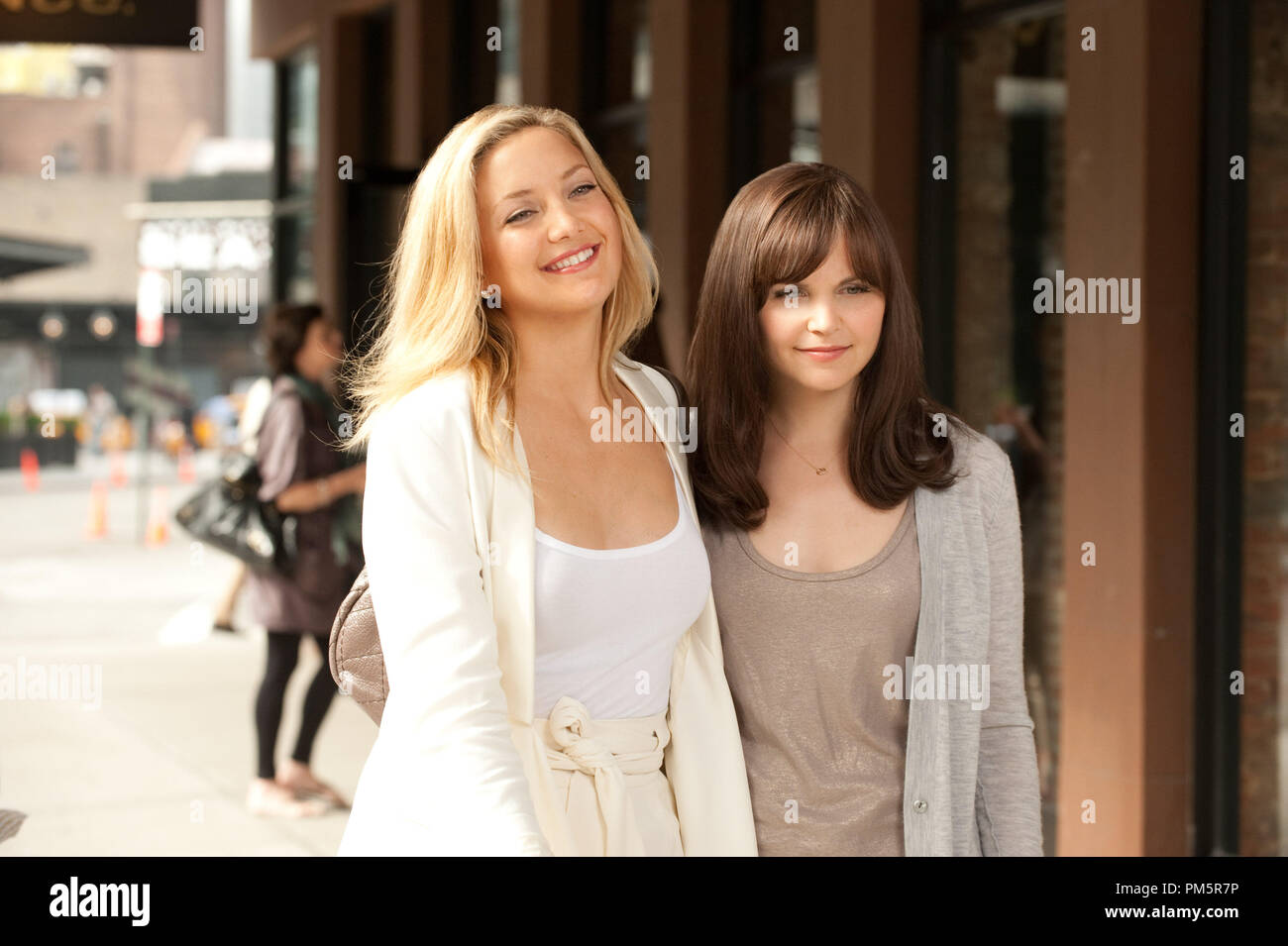 (Lr) Kate Hudson que Darcy et GINNIFER GOODWIN comme Rachel dans Alcon