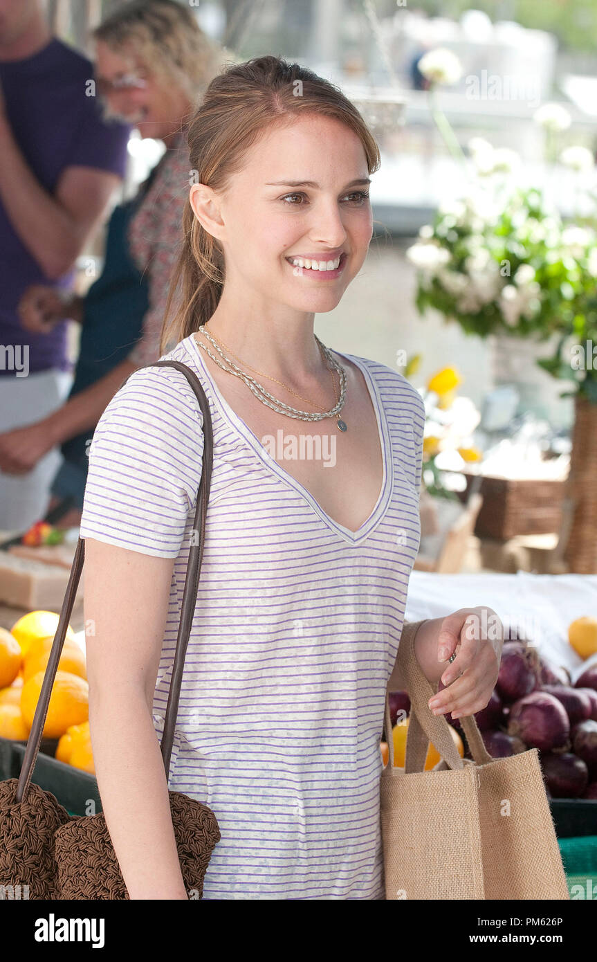 Natalie Portman joue Emma dans NO STRINGS ATTACHED. Banque D'Images