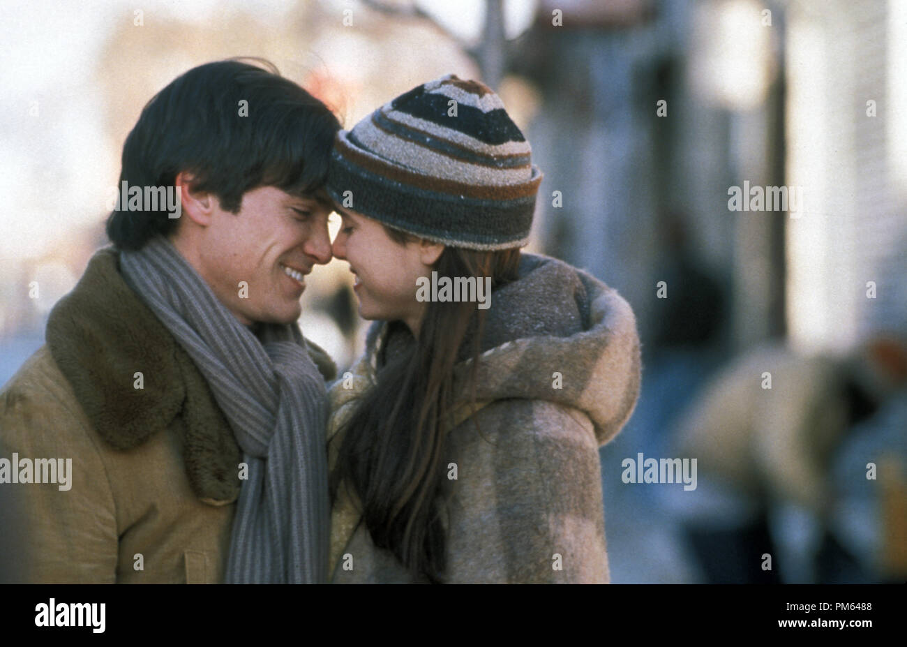 Photo du film / photos promotionnelles de 'Waking the Dead' Billy Crudup, Jennifer Connelly © 2000 Gramercy Pictures Référence #  30846025THA pour un usage éditorial uniquement - Tous droits réservés Banque D'Images