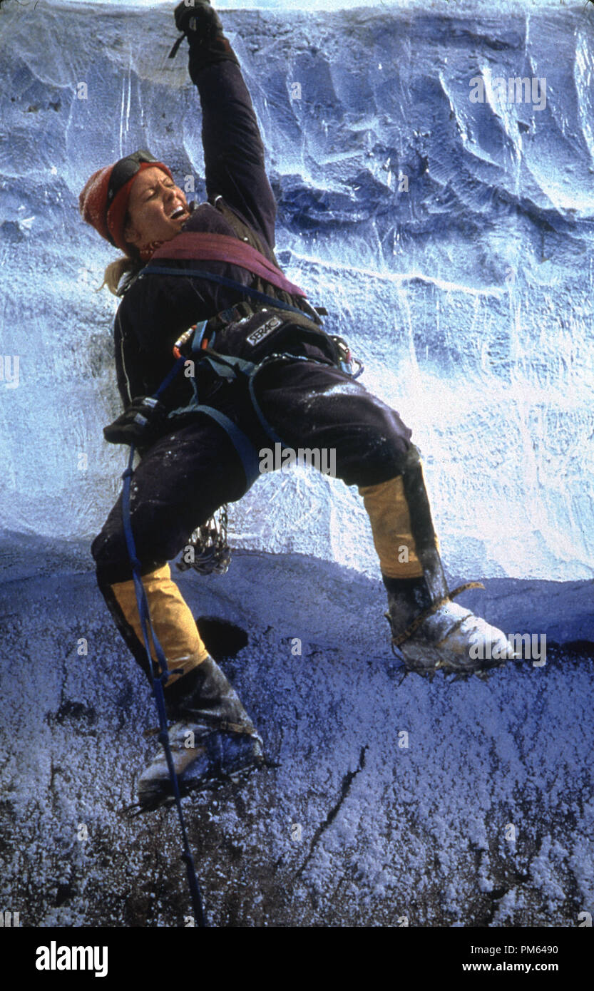 Photo du film / photos promotionnelles de 'Izabella Scorupco Vertical Limit' © 2000 Columbia Crédit de photo : Ken George Référence de fichier #  30846030THA pour un usage éditorial uniquement - Tous droits réservés Banque D'Images