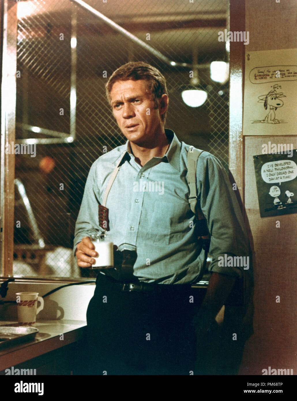 Steve McQueen, 'Bullitt' 1968 Warner de référence de dossier 31316 052THA Banque D'Images