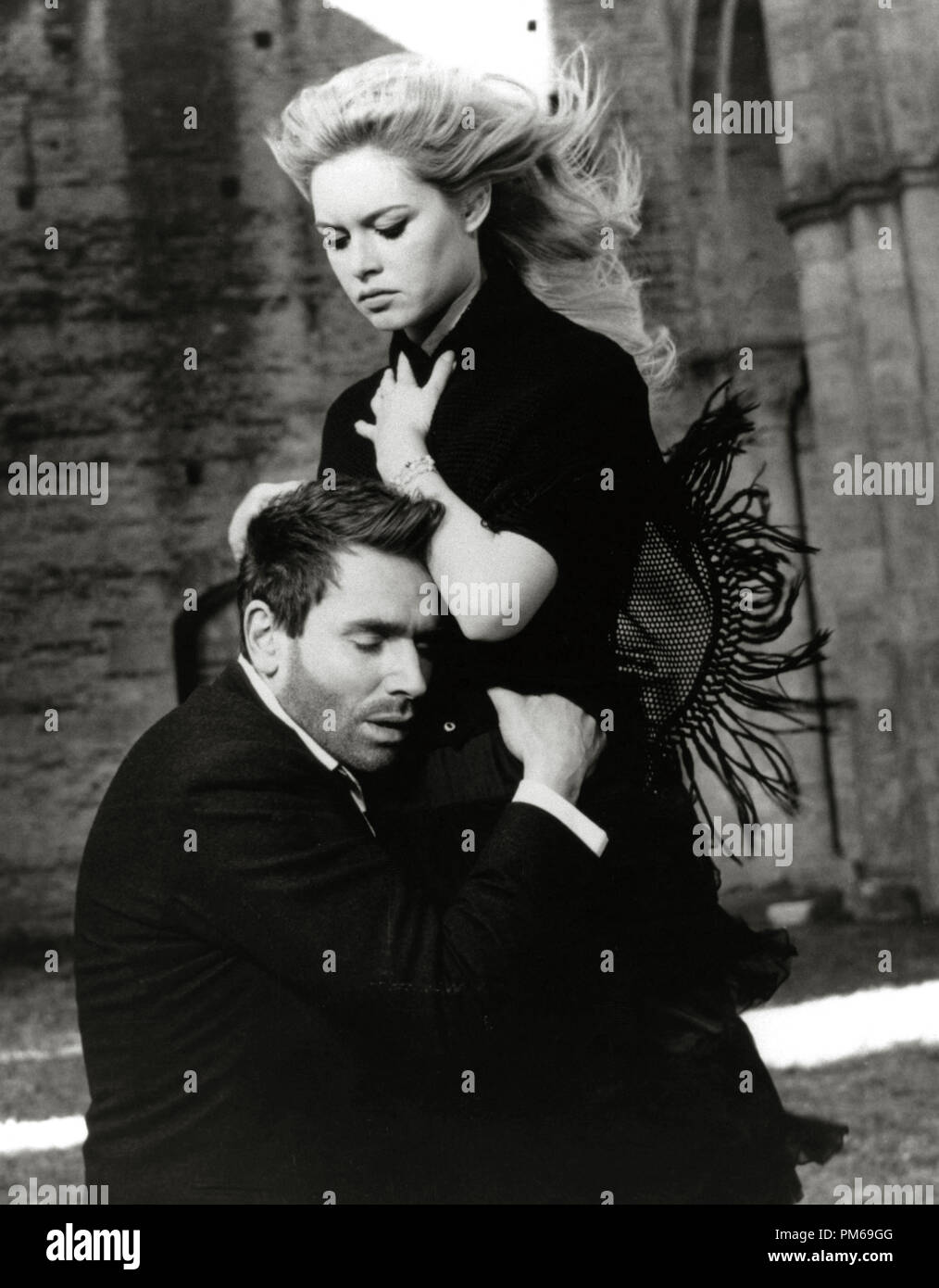 Brigitte Bardot et Robert Hossein, "l'amour sur un oreiller" de référence de dossier 1962 31316 308 THA Banque D'Images
