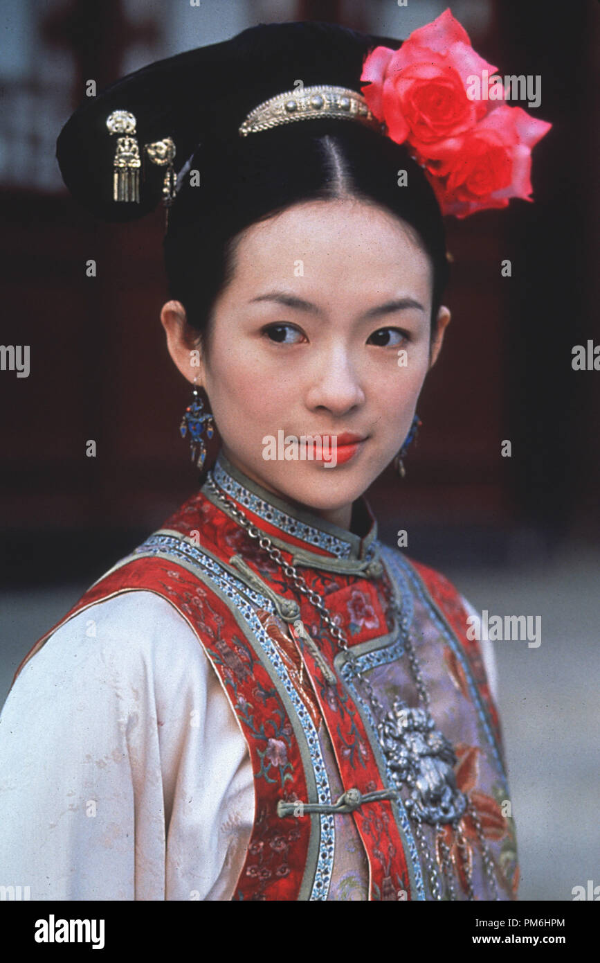 Photo du film / Publicité encore de 'Tigre et Dragon' Ziyi Zhang © 2000 Sony Pictures Classics Crédit photo : Chan Kam Chuen Référence #  30776015THA pour un usage éditorial uniquement - Tous droits réservés Banque D'Images