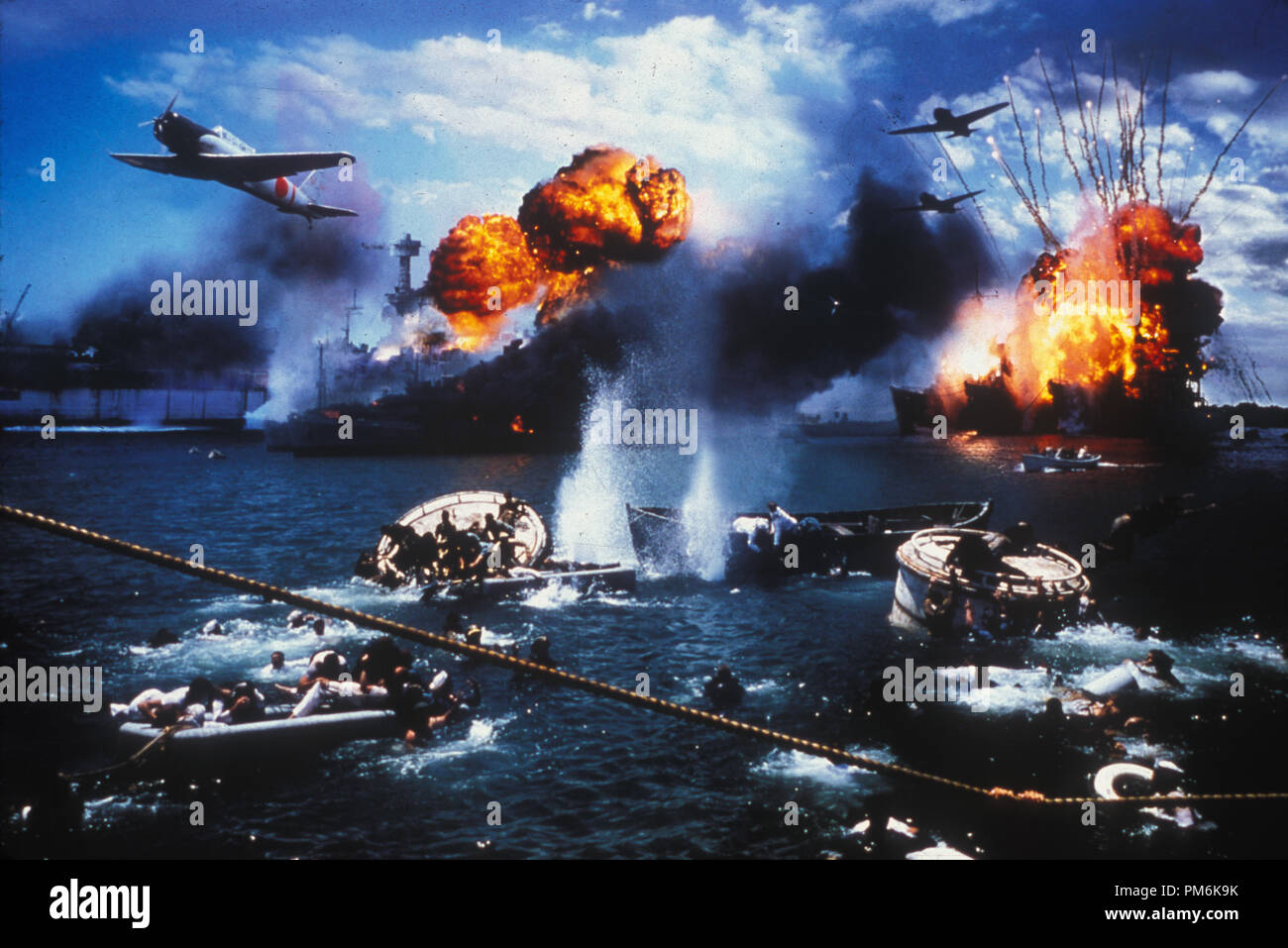Photo du film / Publicité encore de 'Pearl Harbor' encore scène © 2001 Touchstone / Buena Vista Crédit Photo : Andrew Cooper Référence #  30847535THA pour un usage éditorial uniquement - Tous droits réservés Banque D'Images
