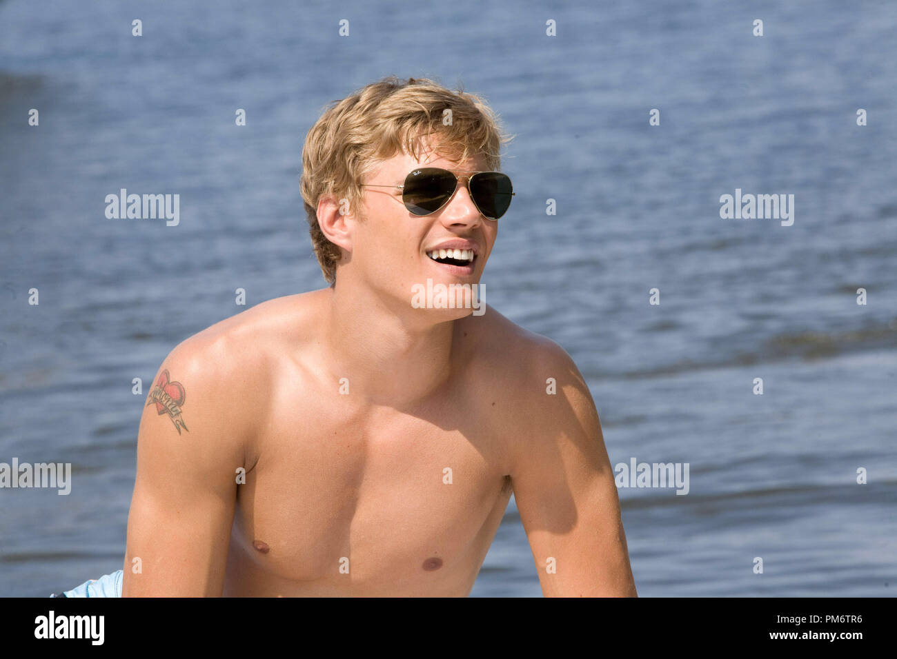 Chris Zylka,étoile dans la relativité du support de sortie du film SHARK NIGHT 3D. Banque D'Images