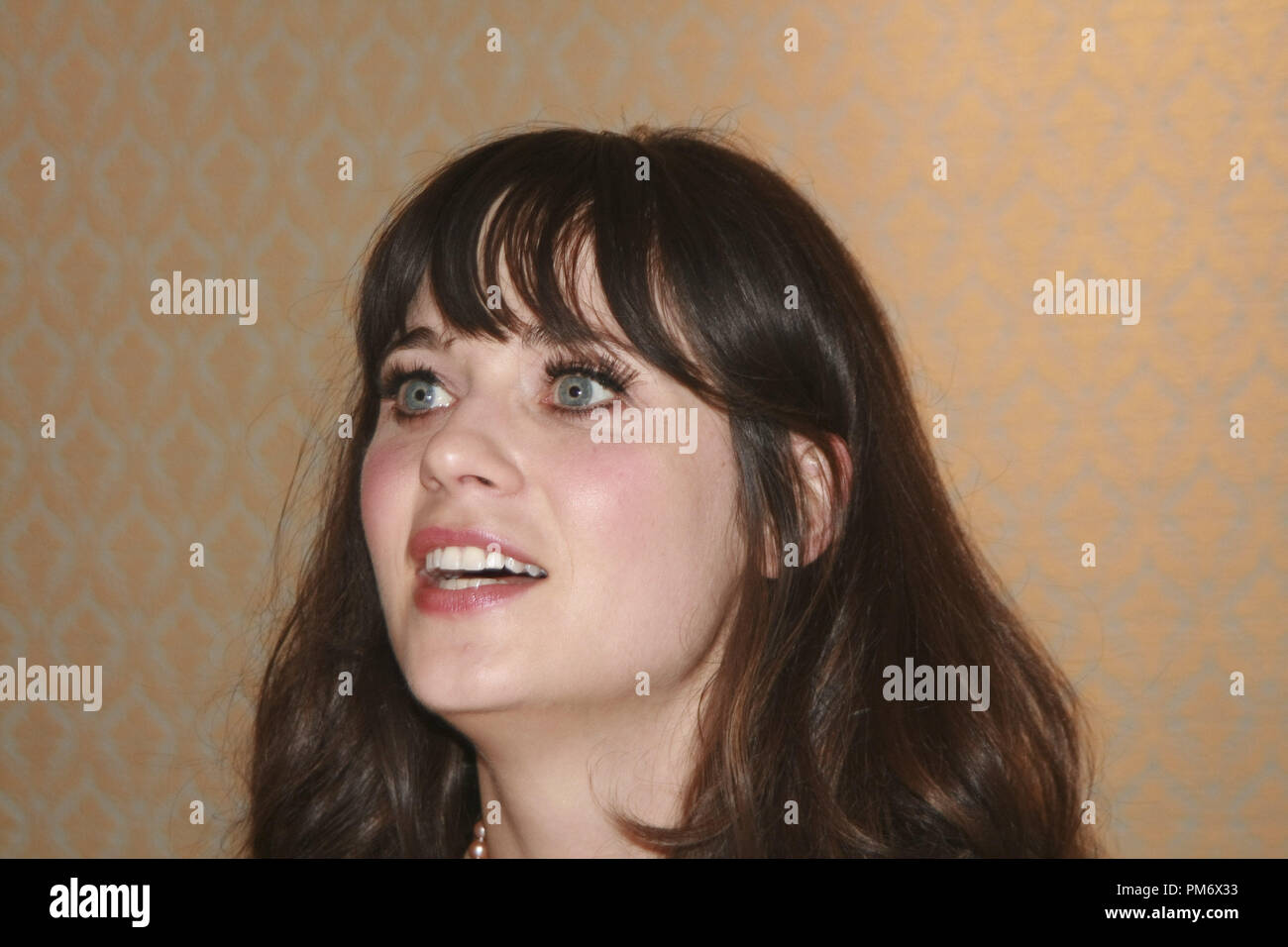 Zooey Deschanel 'Girl' Nouvelle Session de portrait, le 28 septembre 2011. La reproduction par les tabloïds américains est absolument interdit. Référence #  31180 Fichier 001CCR pour un usage éditorial uniquement - Tous droits réservés Banque D'Images