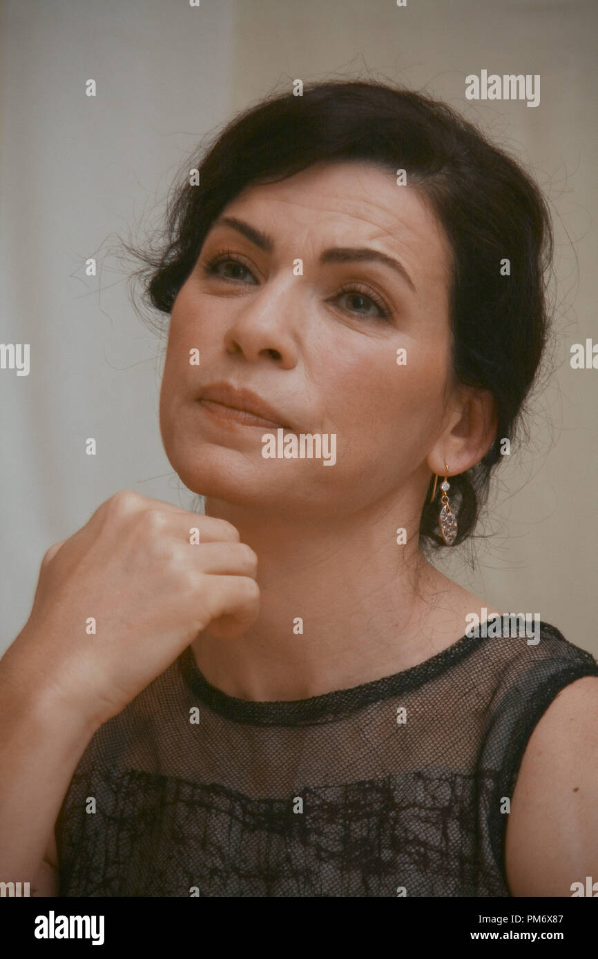 Julianna Margulies 'The Good Wife' Session de portrait, le 19 septembre 2011. La reproduction par les tabloïds américains est absolument interdit. Référence #  31183 Fichier 013CCR pour un usage éditorial uniquement - Tous droits réservés Banque D'Images