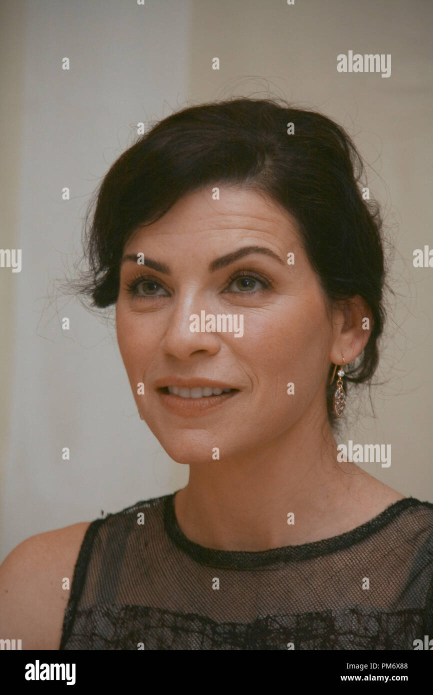 Julianna Margulies 'The Good Wife' Session de portrait, le 19 septembre 2011. La reproduction par les tabloïds américains est absolument interdit. Référence #  31183 Fichier 014CCR pour un usage éditorial uniquement - Tous droits réservés Banque D'Images