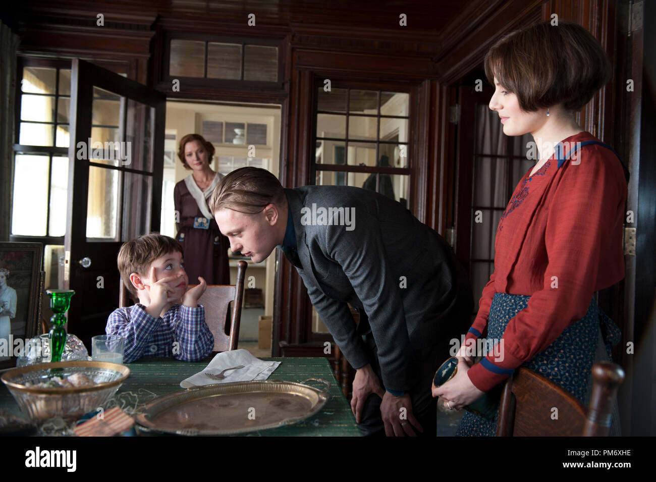 BOARDWALK EMPIRE episode 13 (saison 2, épisode 1) : Brady Midi, Gretchen Mol, Michael Pitt, Aleksa Palladino. photo : B. Macall Polay Banque D'Images