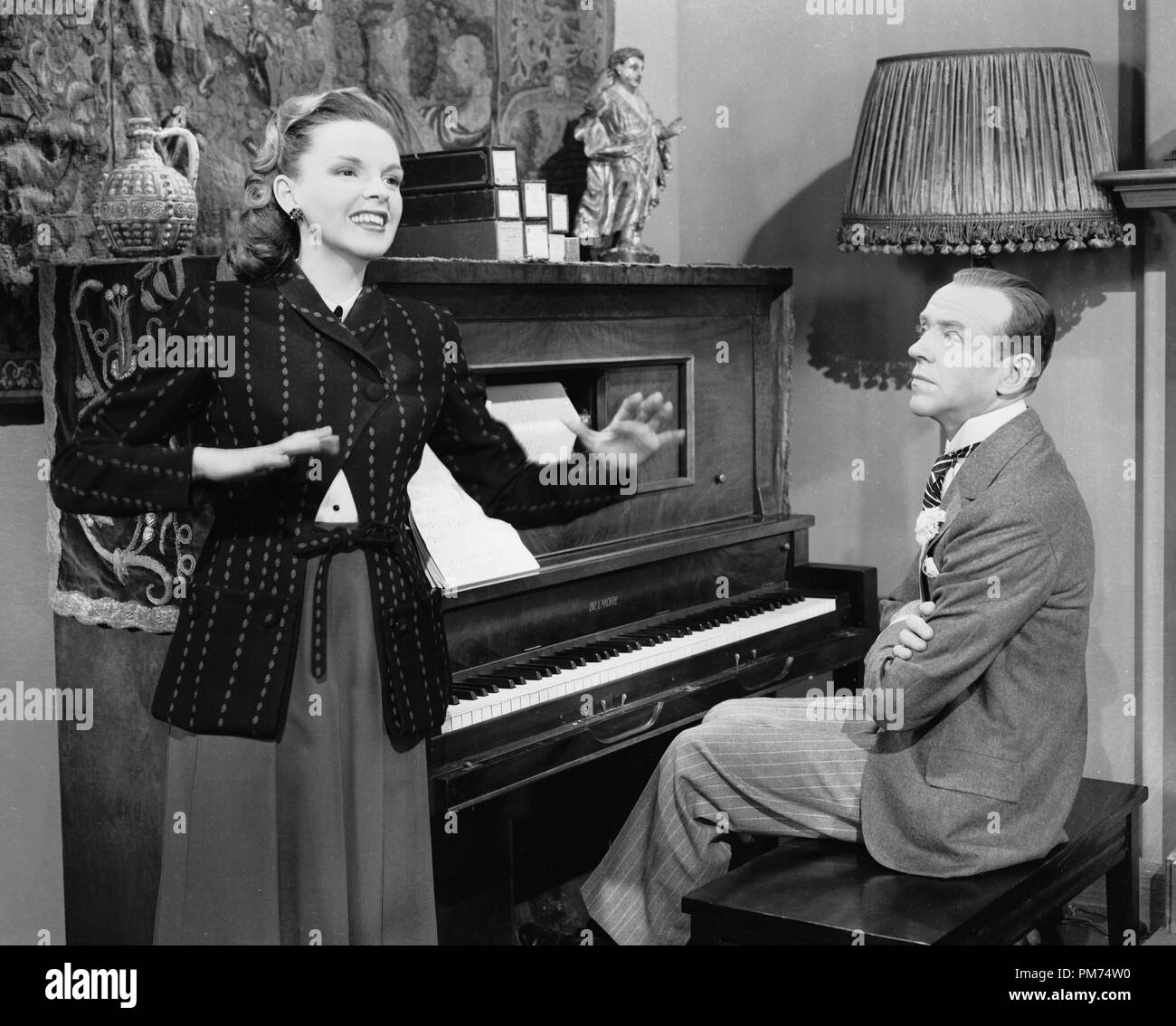 Fred Astaire et Judy Garland, "Easter Parade" de référence de dossier MGM 1948 30928_182 THA Banque D'Images
