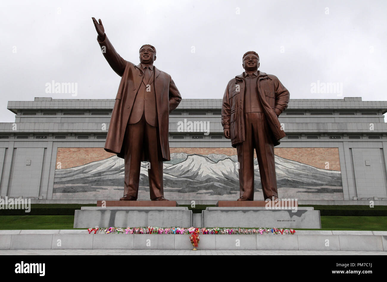 Troupe artistique Mansudae Grand Monument à Pyongyang Banque D'Images