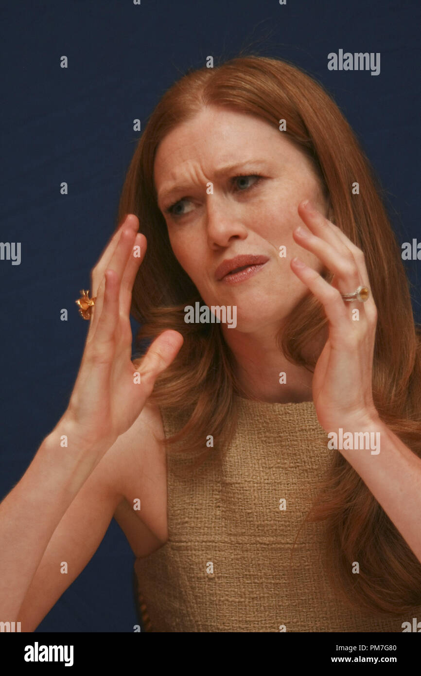 Mireille Enos 'l'Assassinat' Session de portrait, le 23 juin 2011. La reproduction par les tabloïds américains est absolument interdit. Référence #  31006 Fichier 009CCR pour un usage éditorial uniquement - Tous droits réservés Banque D'Images