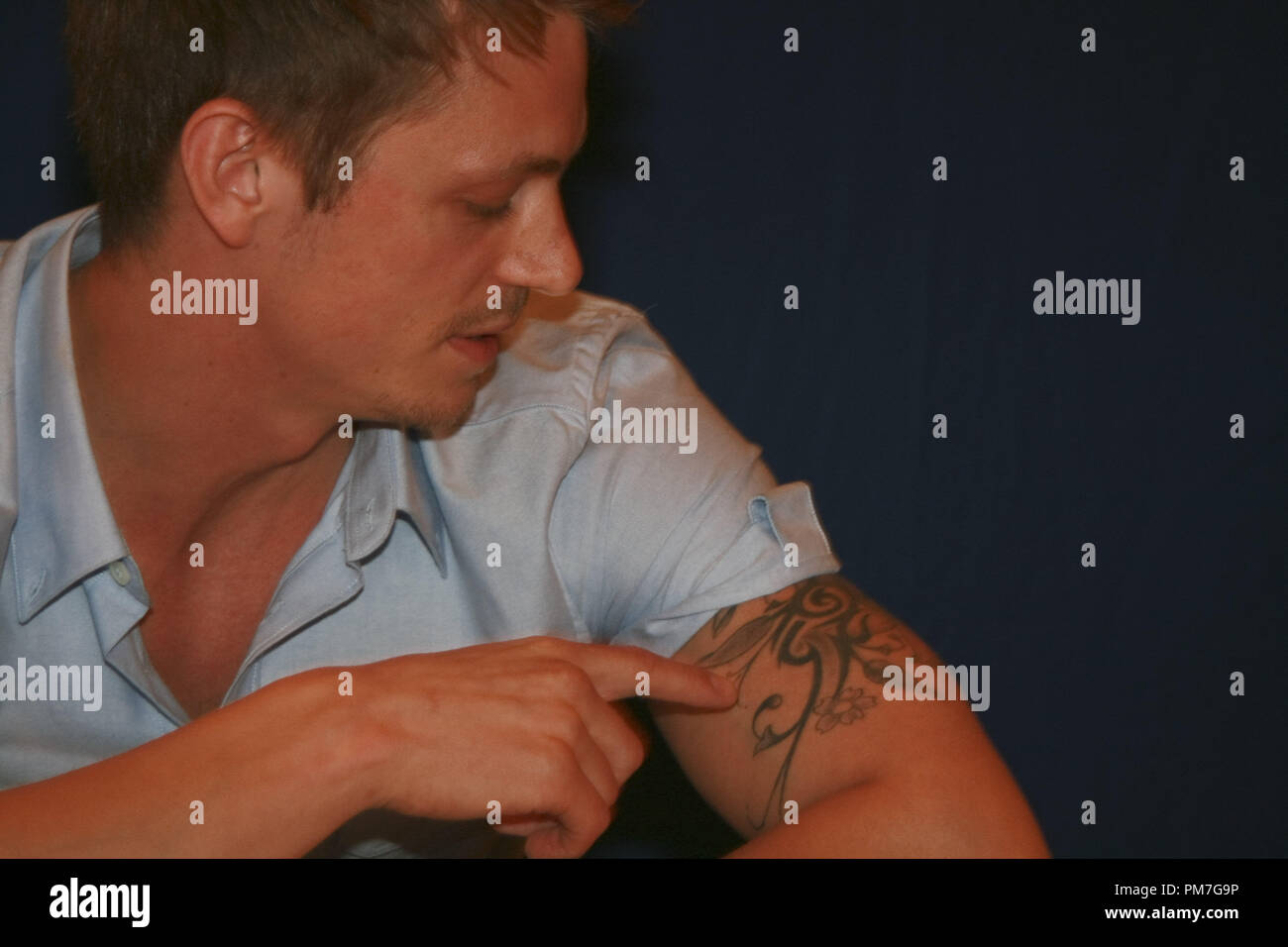 Joel Kinnaman 'l'Assassinat' Session de portrait, le 23 juin 2011. La reproduction par les tabloïds américains est absolument interdit. Référence #  31006 Fichier 029CCR pour un usage éditorial uniquement - Tous droits réservés Banque D'Images